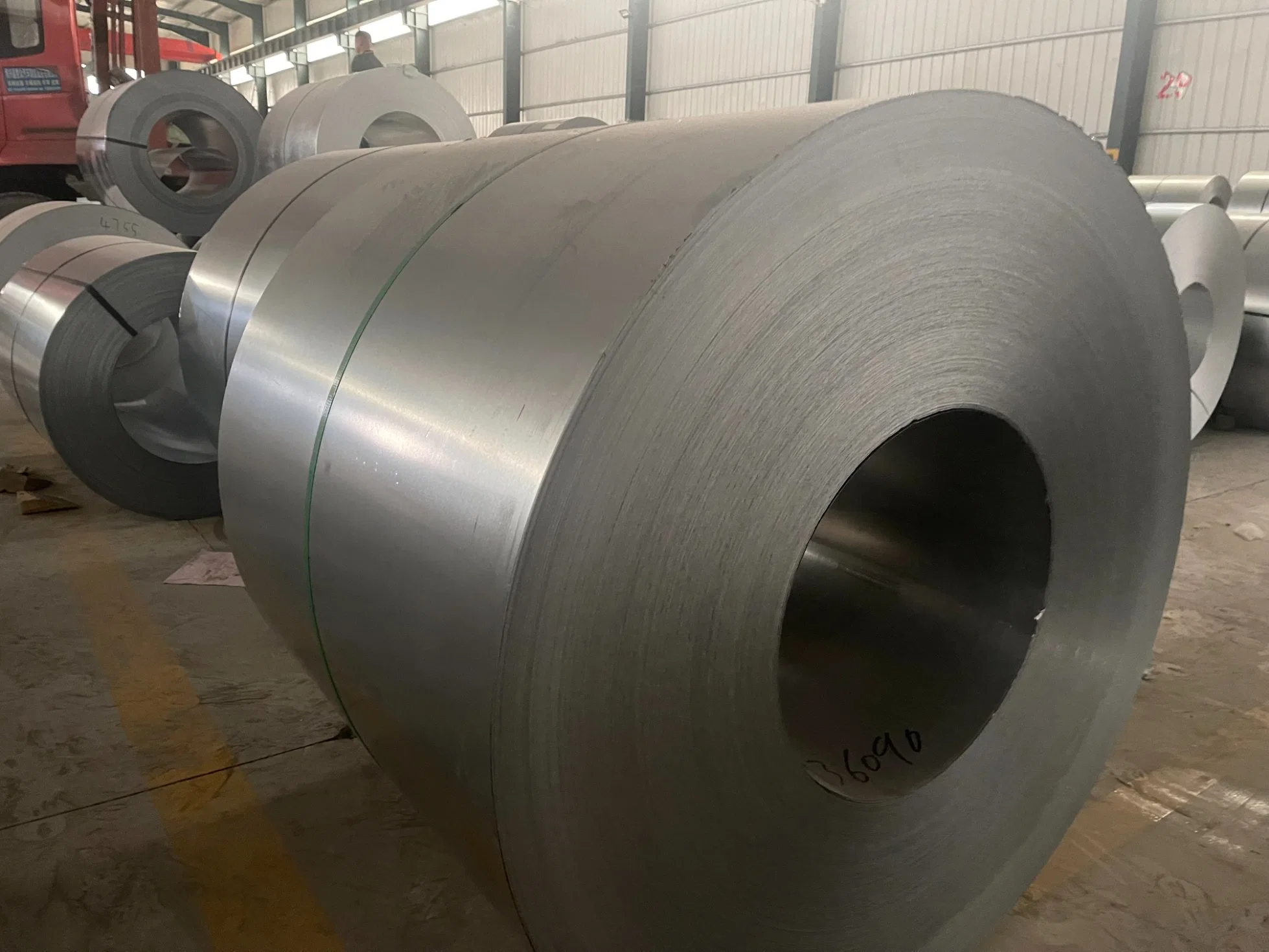 0.7 mm Thick Aluminum Zinc Z275 Z60 Z90 Galvanized Steel Metal Sheet Coil/Roll/Strips