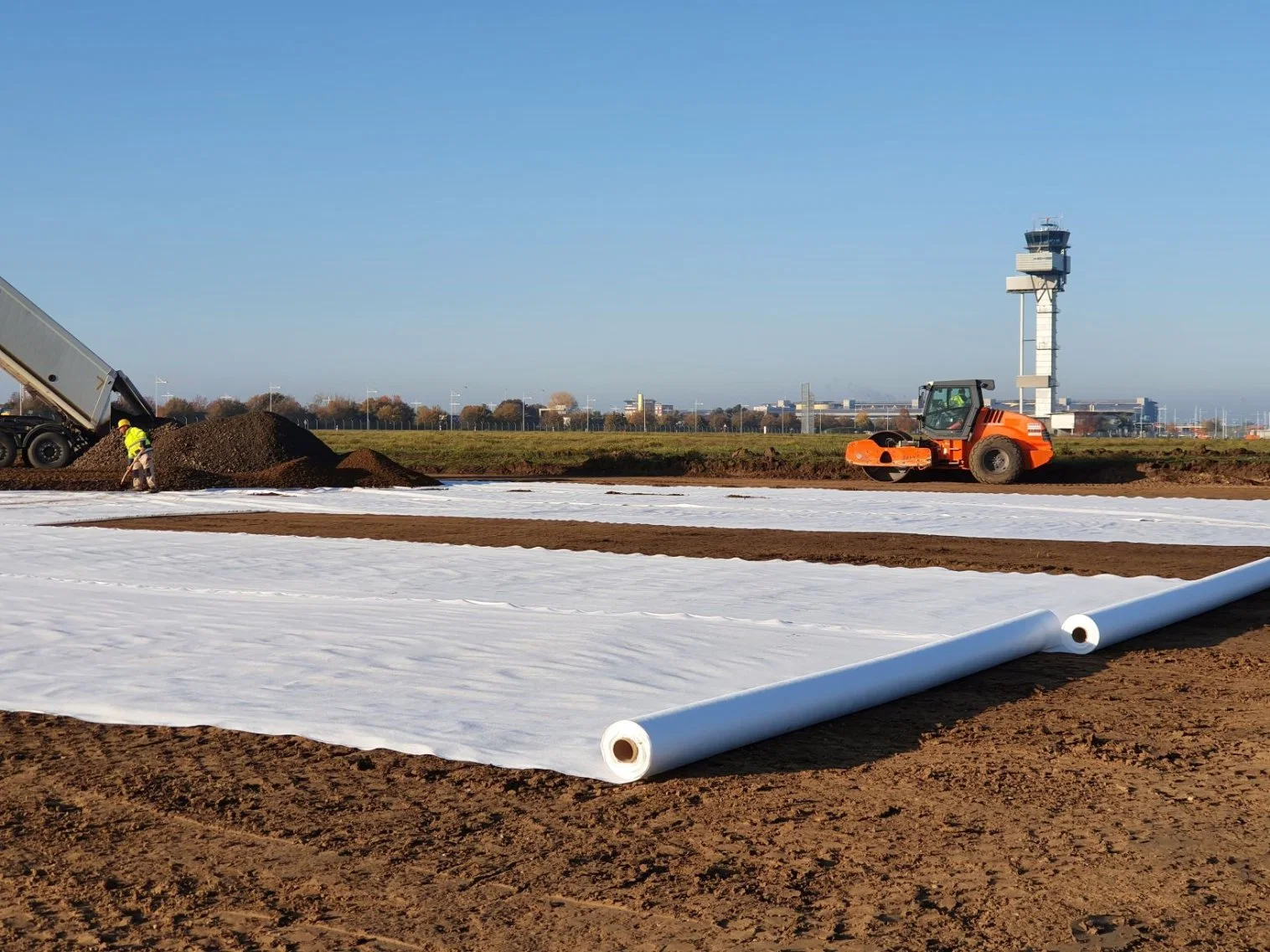 El PP de fibra corta o larga Nonwoven Geotextile Taian Geofabric carretero camino para la construcción de vertederos de ferrocarril