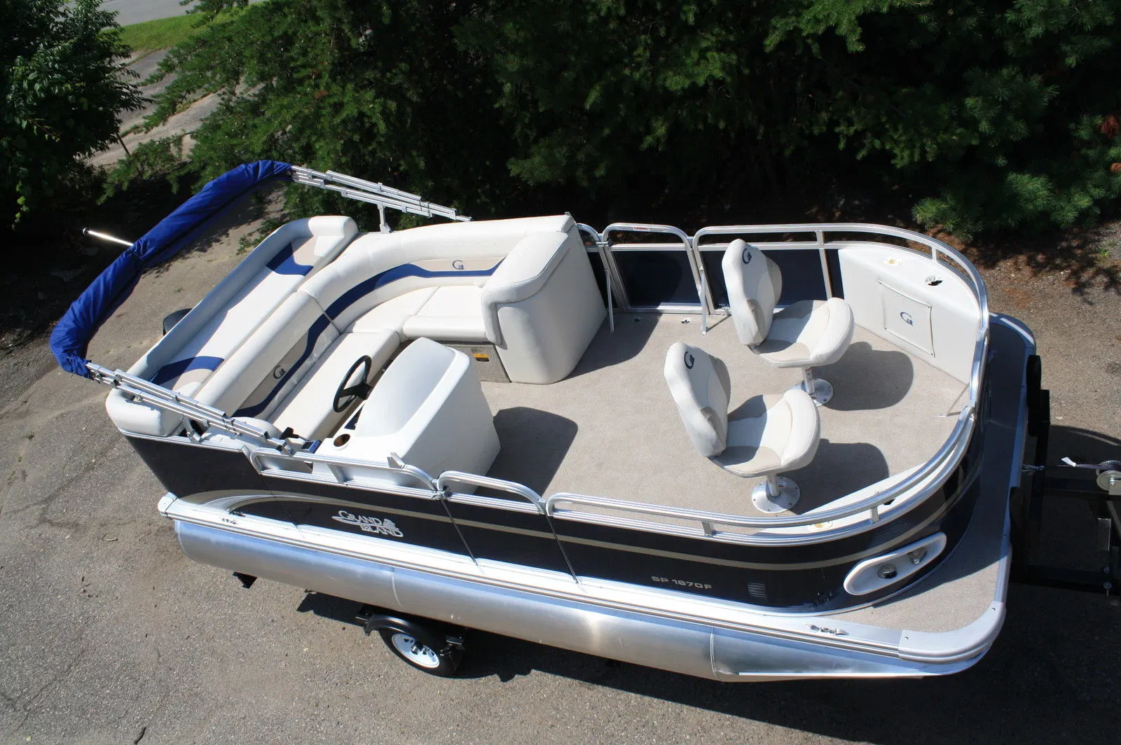 Ce Approved 8.2m 26.9FT Aluminum Pontoon Boat for Party