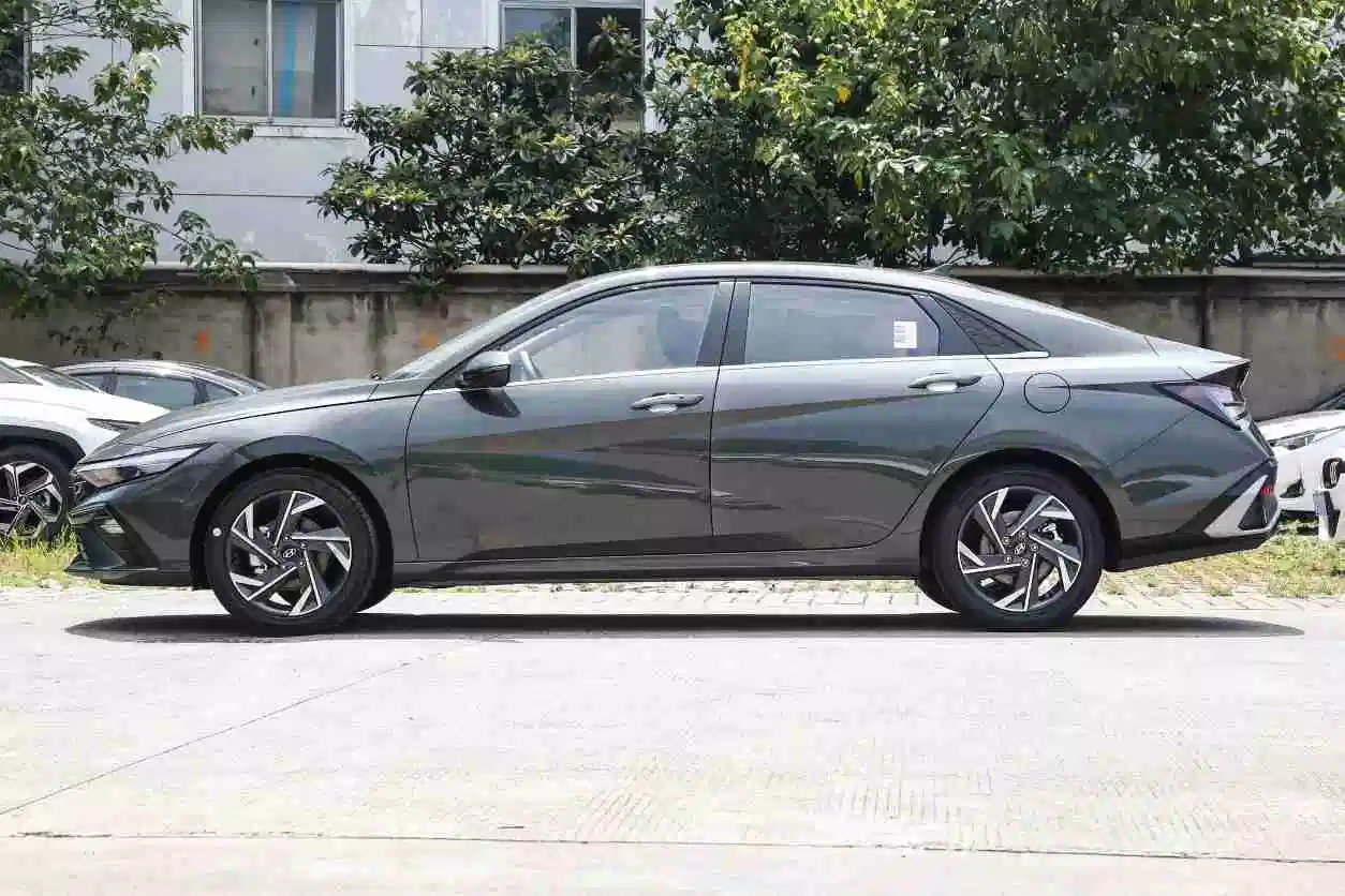 2023 1.5L Flagship Version of China&prime; S Cheap Used Car Compact Used Beijing Hyundai Elantra N Line Gasoline Car