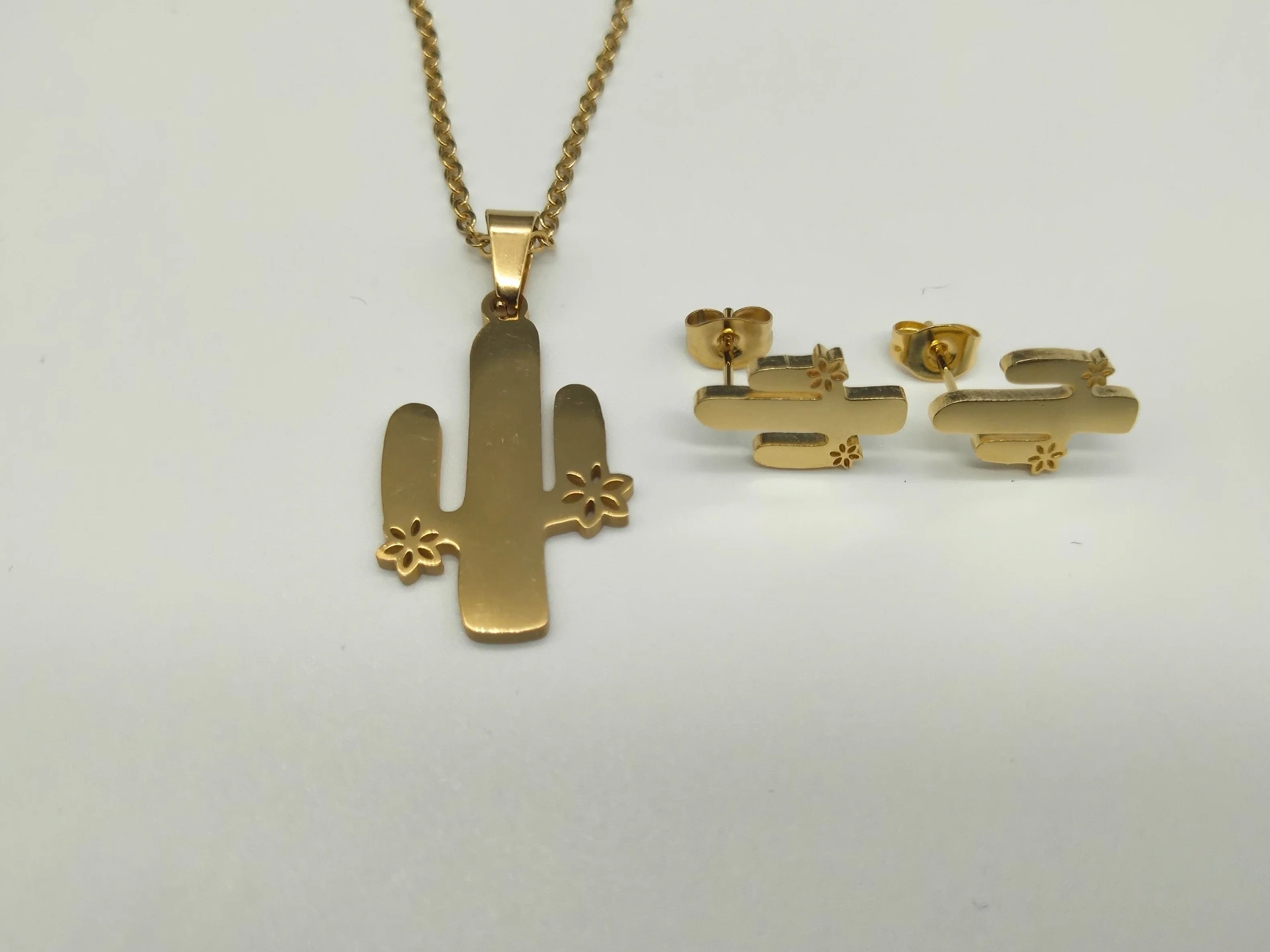 Hot Selling Fashion Stainless Steel Jewelry Accessories Personalize Gold Plated Cactus Shape Pendant Necklace and Earrings for Girls