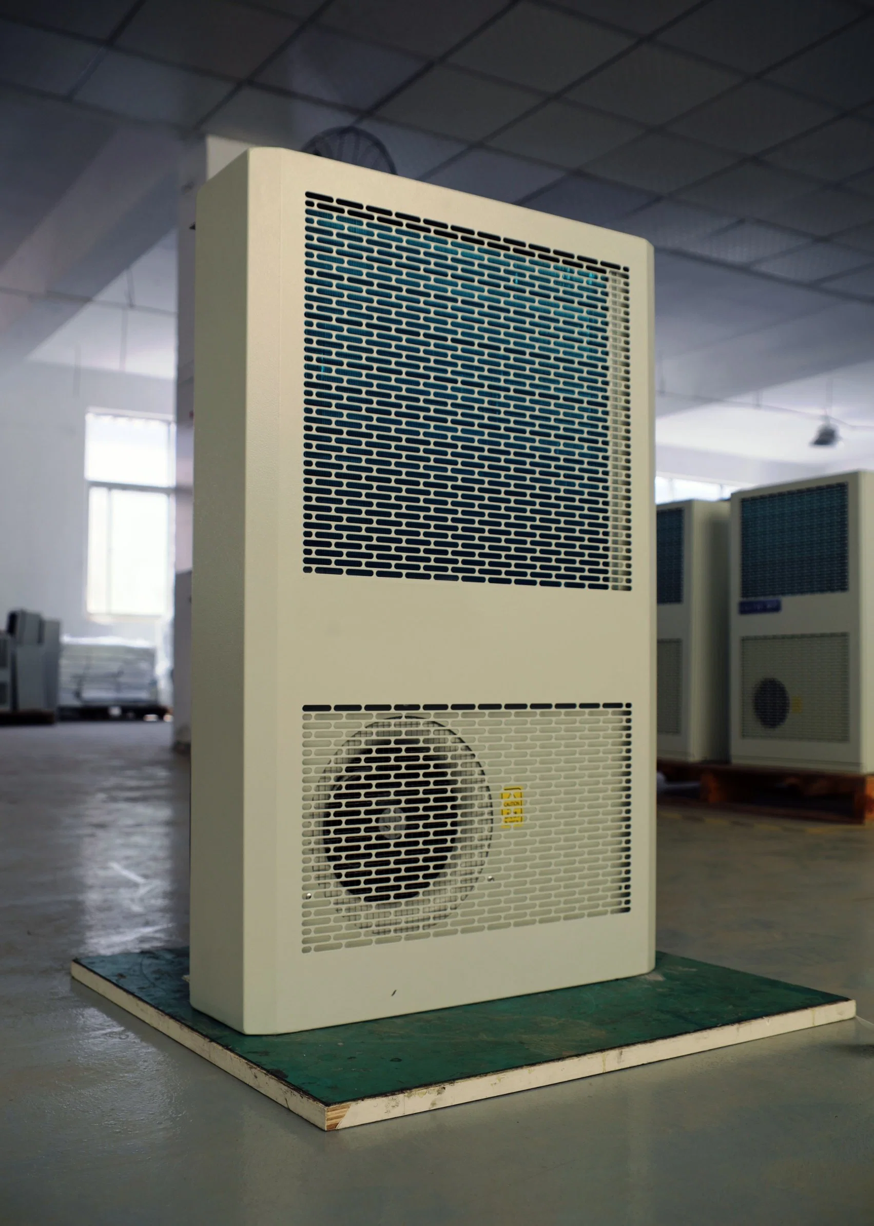 48V DC Air Conditioner Telecom Cabinet 500W 1700BTU Electric Panel Air Conditioner for Server Room