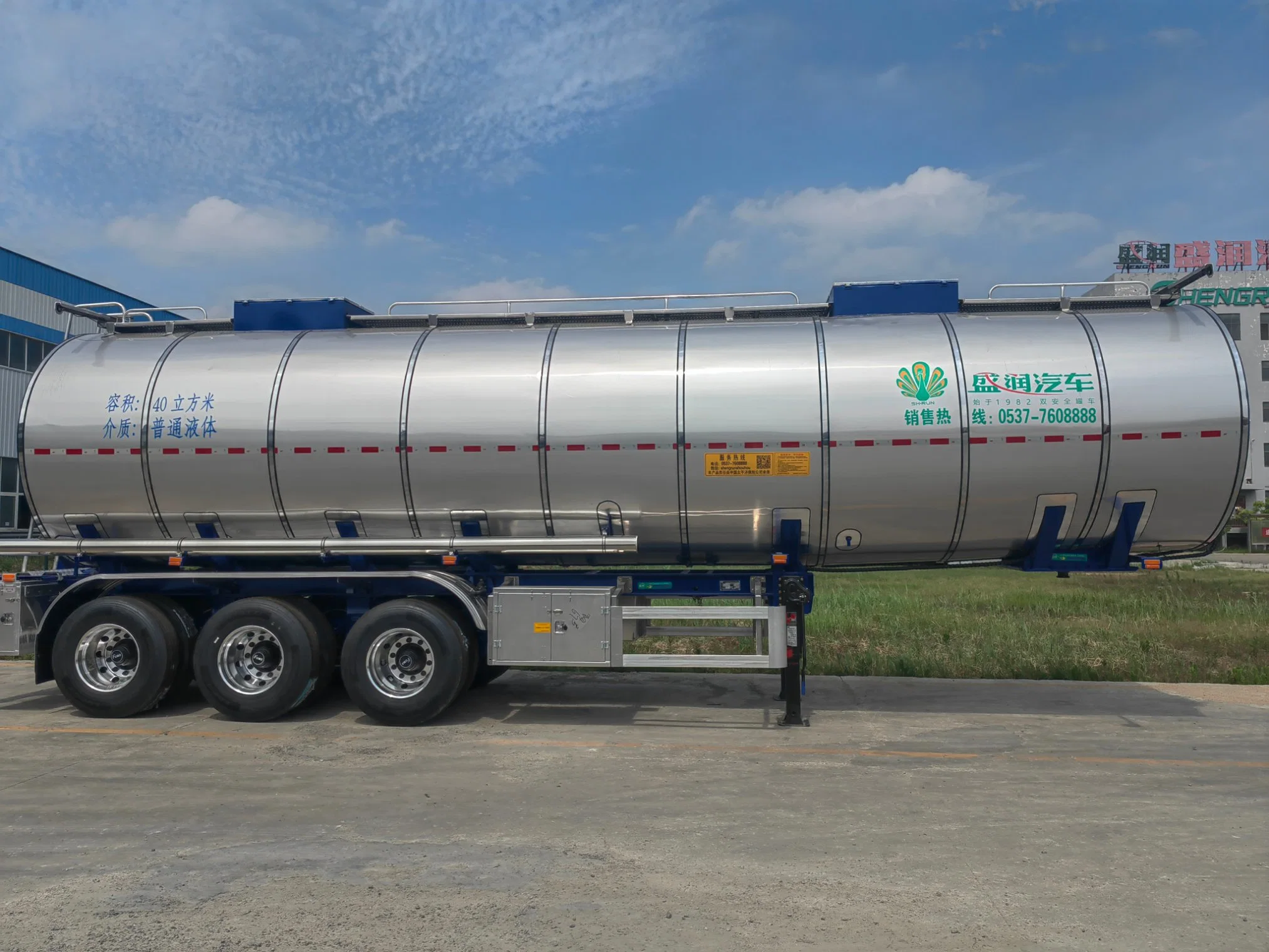 3 Axles 30000/40000/50000 Liters Oil/Diesel/Gasoline/Crude/Water/Milk/Propane Transport Steel Monoblock Fuel Tank/Tanker Truck Semi Trailer for Sale Price