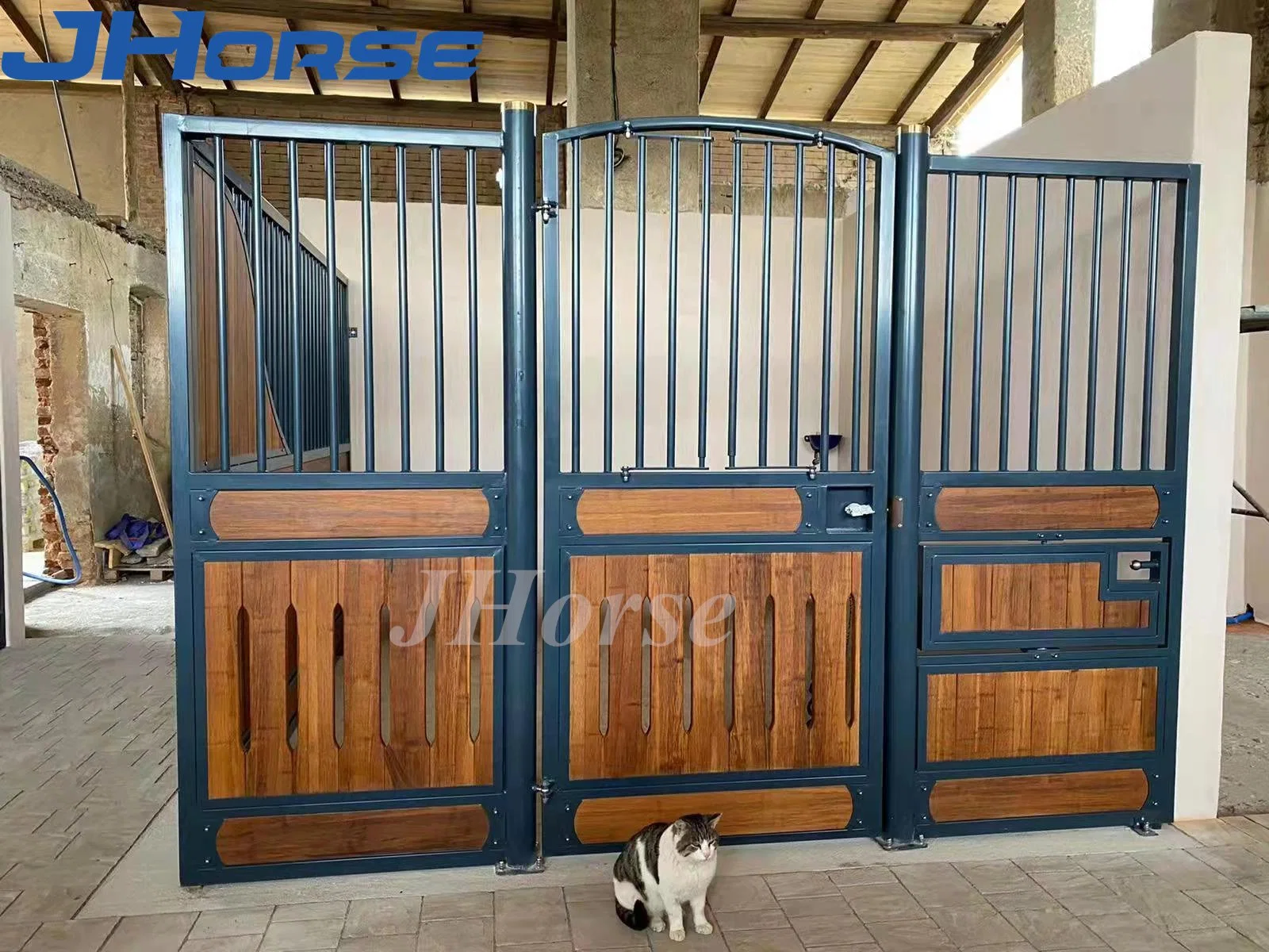 Simple Horse Stable Horse Stall Side Walls Thicker Tubes Infilled Bamboo Husbandry Equipment