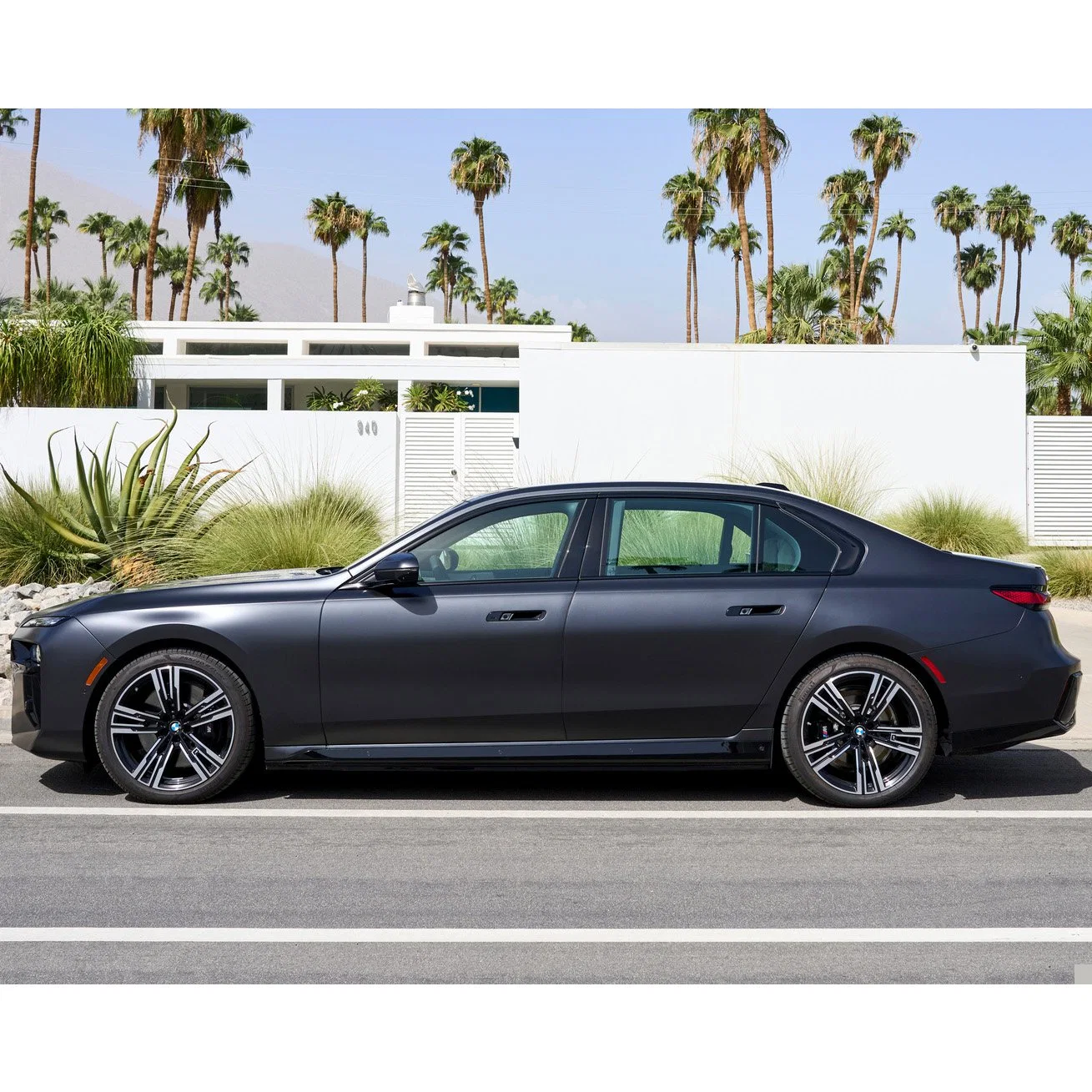 2024 New BMW I7 Luxury Electric Adults Vehicle High-Quality Family Electric Sedan Used Car