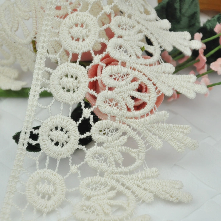 Fashion Cotton Embroidery Lace Trimming for Garments