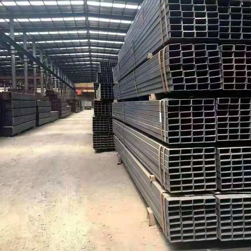 Leve baja en carbono de carbono estructural galvanizado cuadrado Tubo de acero rectangular de 25*50 cuerpos huecos previamente el precio por tonelada de hierro de alta calidad