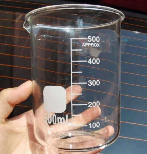 La medición de vaso de precipitados de vidrio de borosilicato