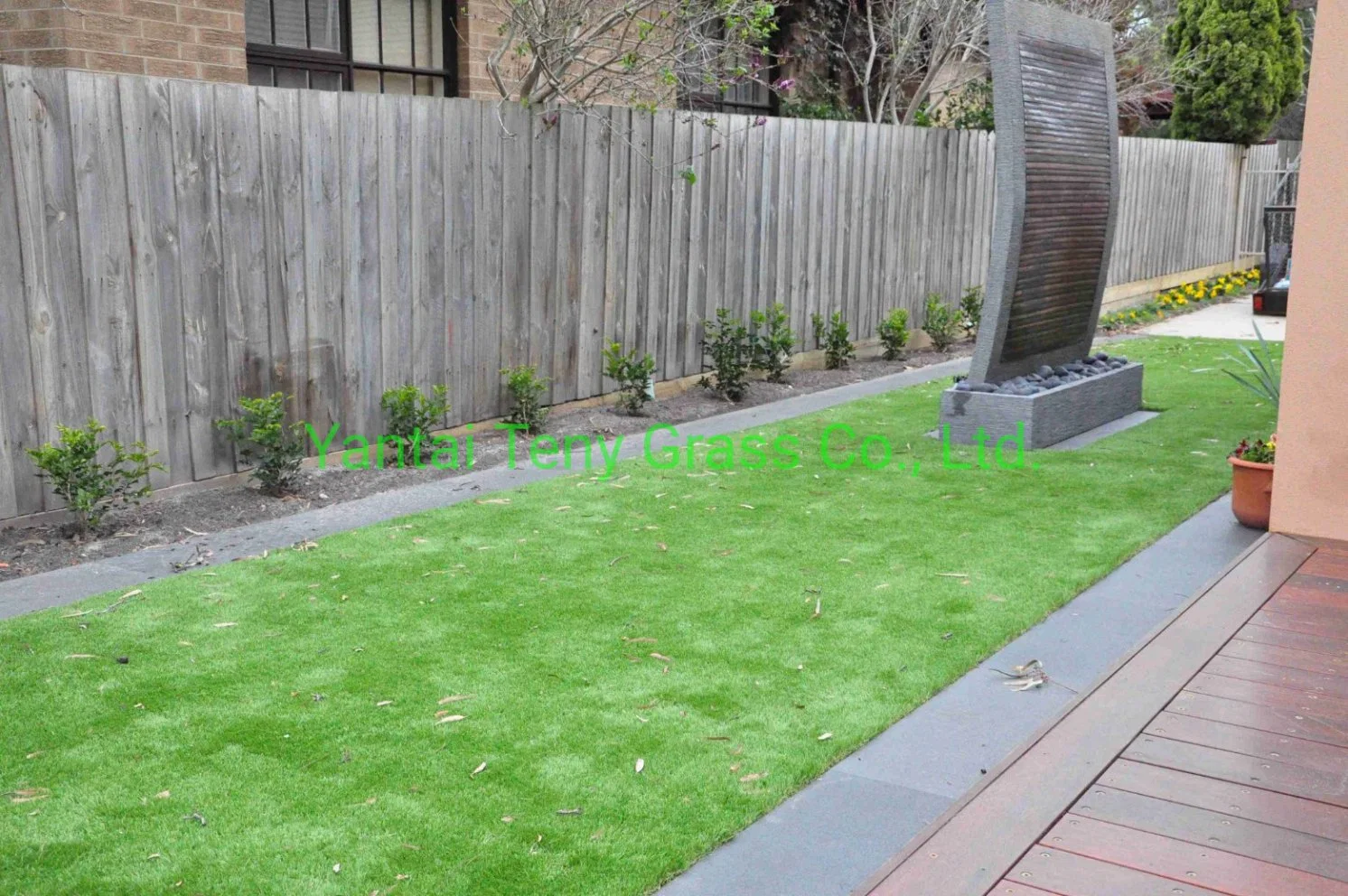 UV Resistant Synthetic Grass Outdoor Grass Carpet Tufted Synthetic Grass Lawn Turf