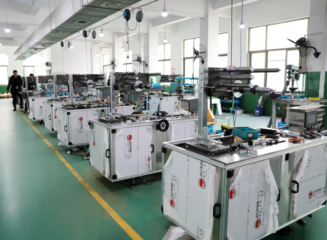 Automatic Cosmetic Industry Automatic Packing /Packaging Wrapping Cellophane Overwrap Machine for Bread and Perfume