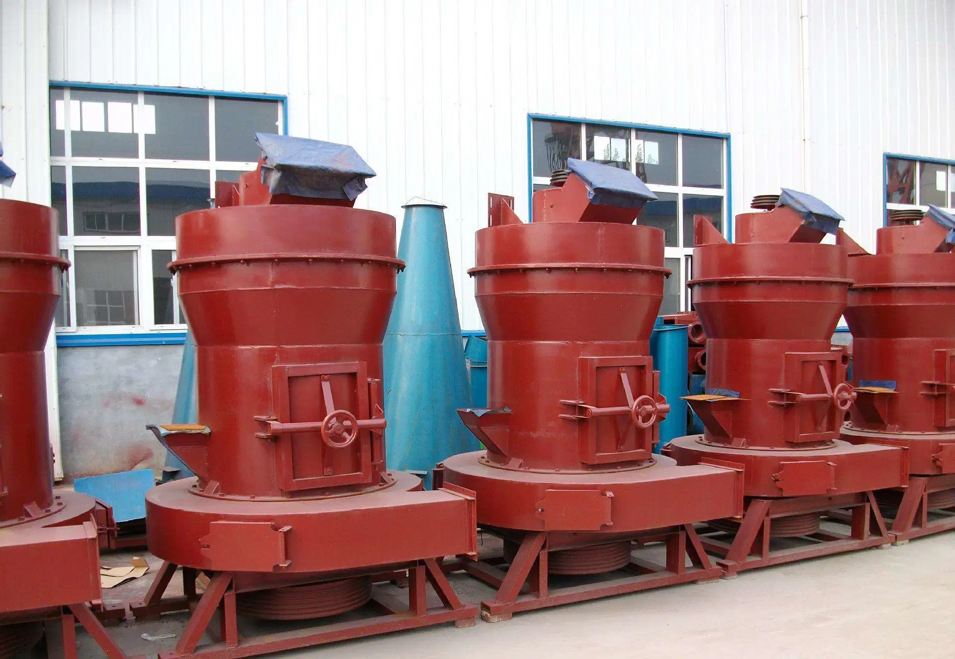 Industrial Fine Powder Grinder Mill Mineral Grinding Mill Raymond Mill in China