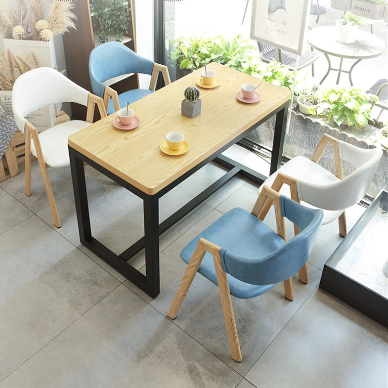 Venta caliente Juego de muebles de restaurante de silla y mesa de madera maciza moderna