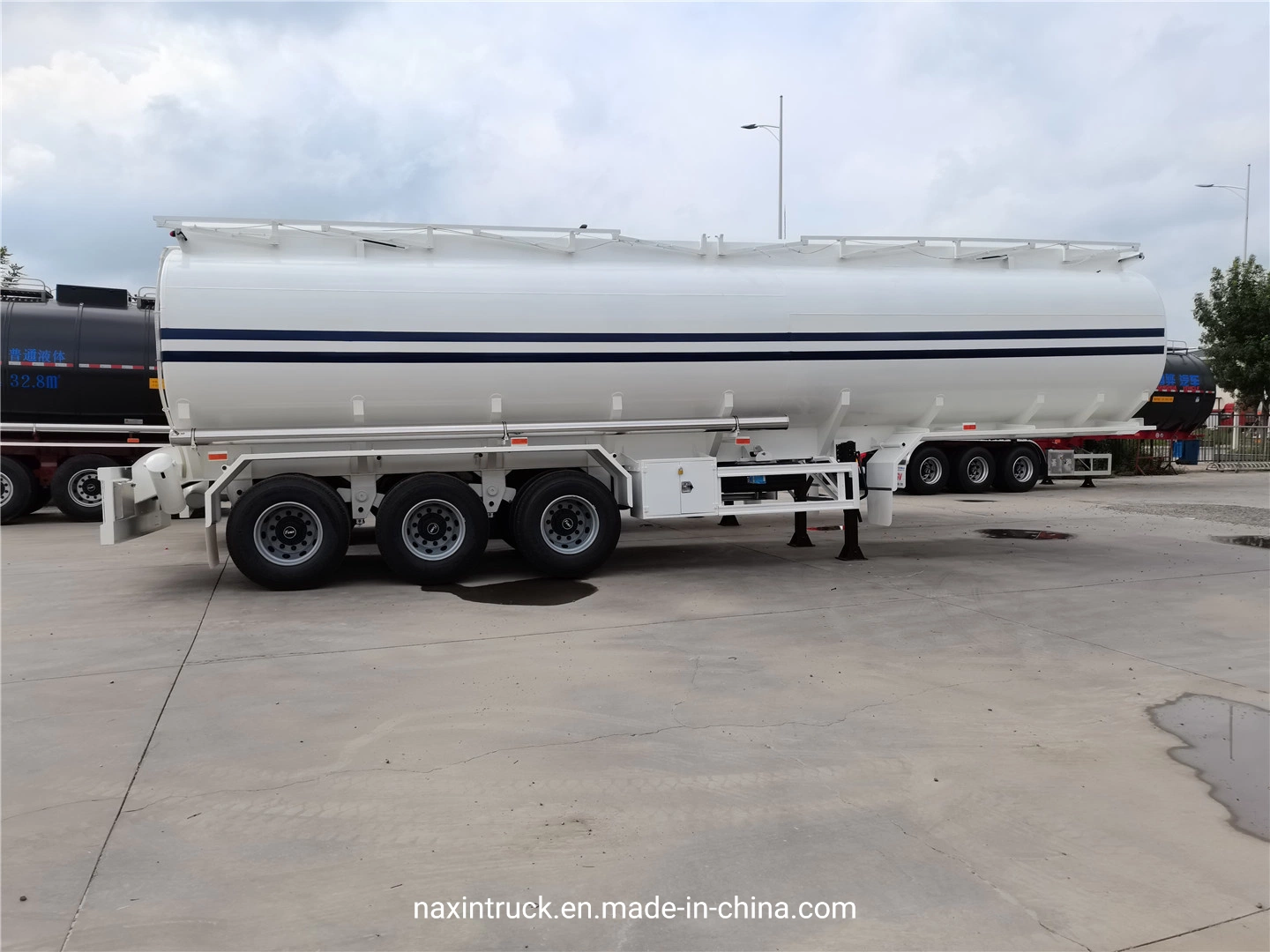 Aluminium Alloy Oil/Fuel/Gasoline Oil Tankers with Three Axle