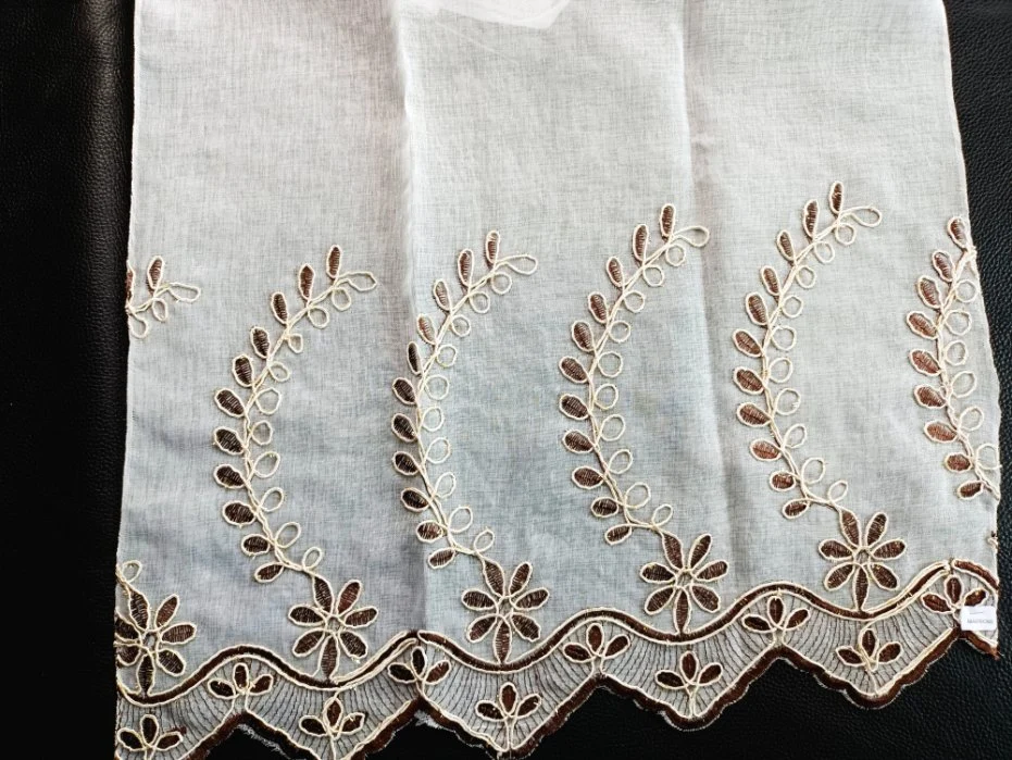 Lower Price 100% Polyester of 3in1 Style Bottom Side Embroidery Cortina Curtain Fabric