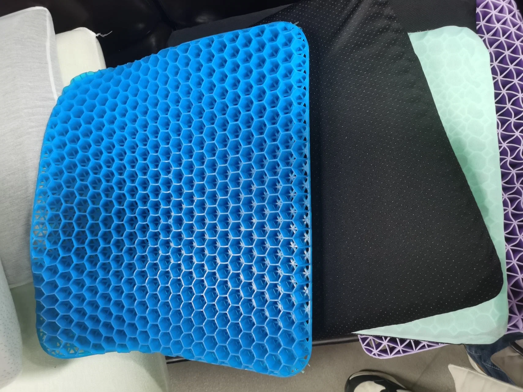 New Design Adult Car Seat Booster Coccyx Orthopedic Comfort Honeycomb TPE Gel Seat Cushion