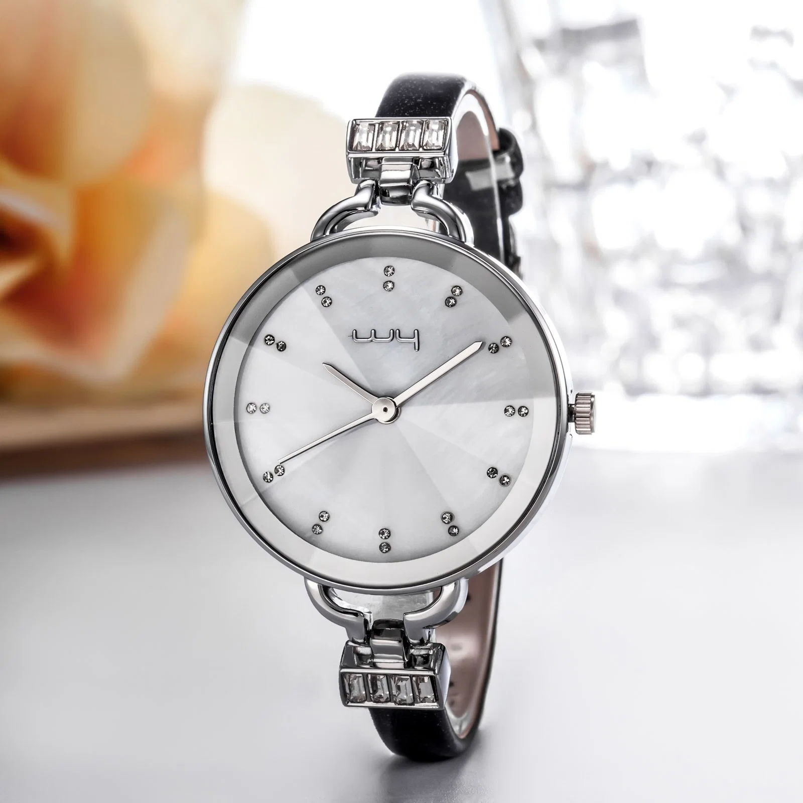 Fashion Leather Strap Quartz Ladies Wrist Watch Wy-068