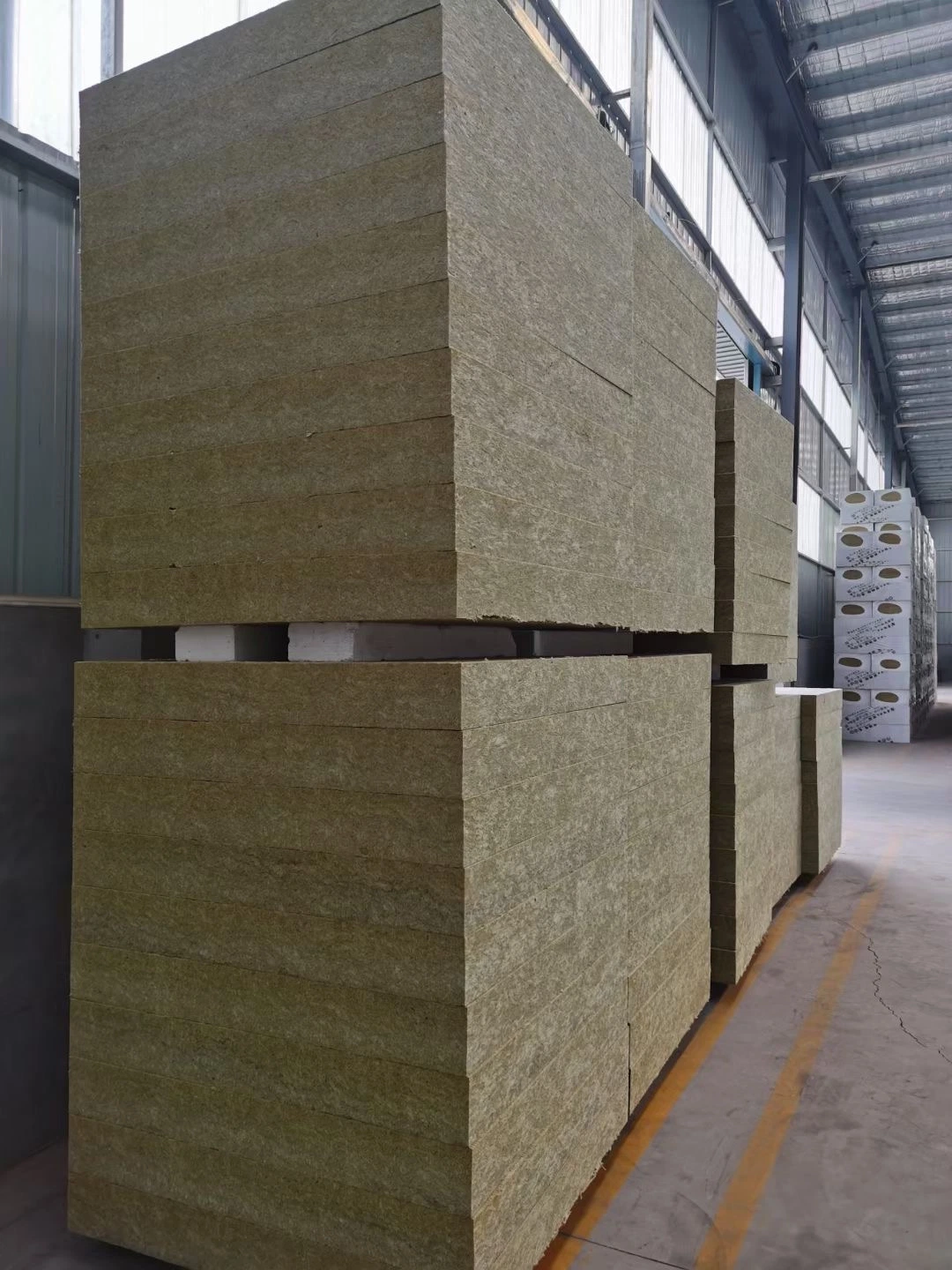 Chinese Refractory Fiber Basalt Aluminum Foil Thermal Insulation Rock Wool Board