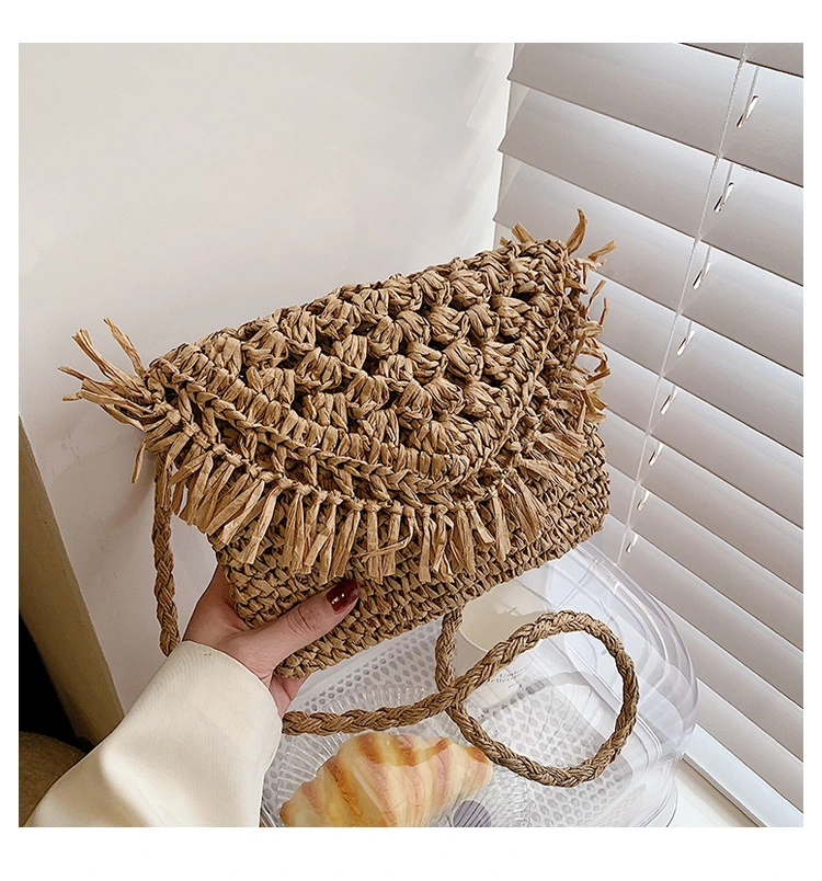 Simple and Fashionable Hand-Woven Straw Bag