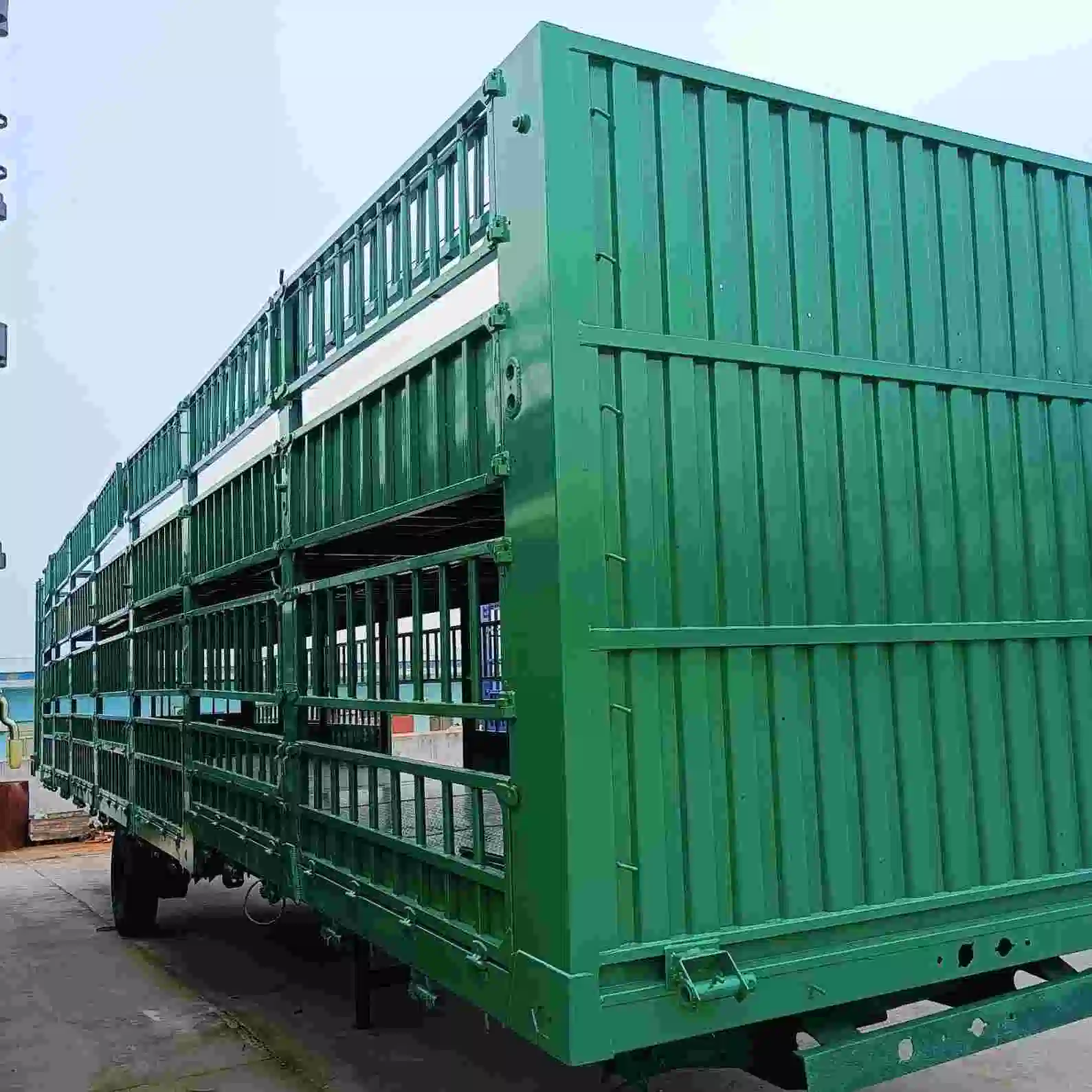 Drei Achsen Zaun Semi Trailer Pfahl Zaun Cargo Semi Trailer Sattelschlepper