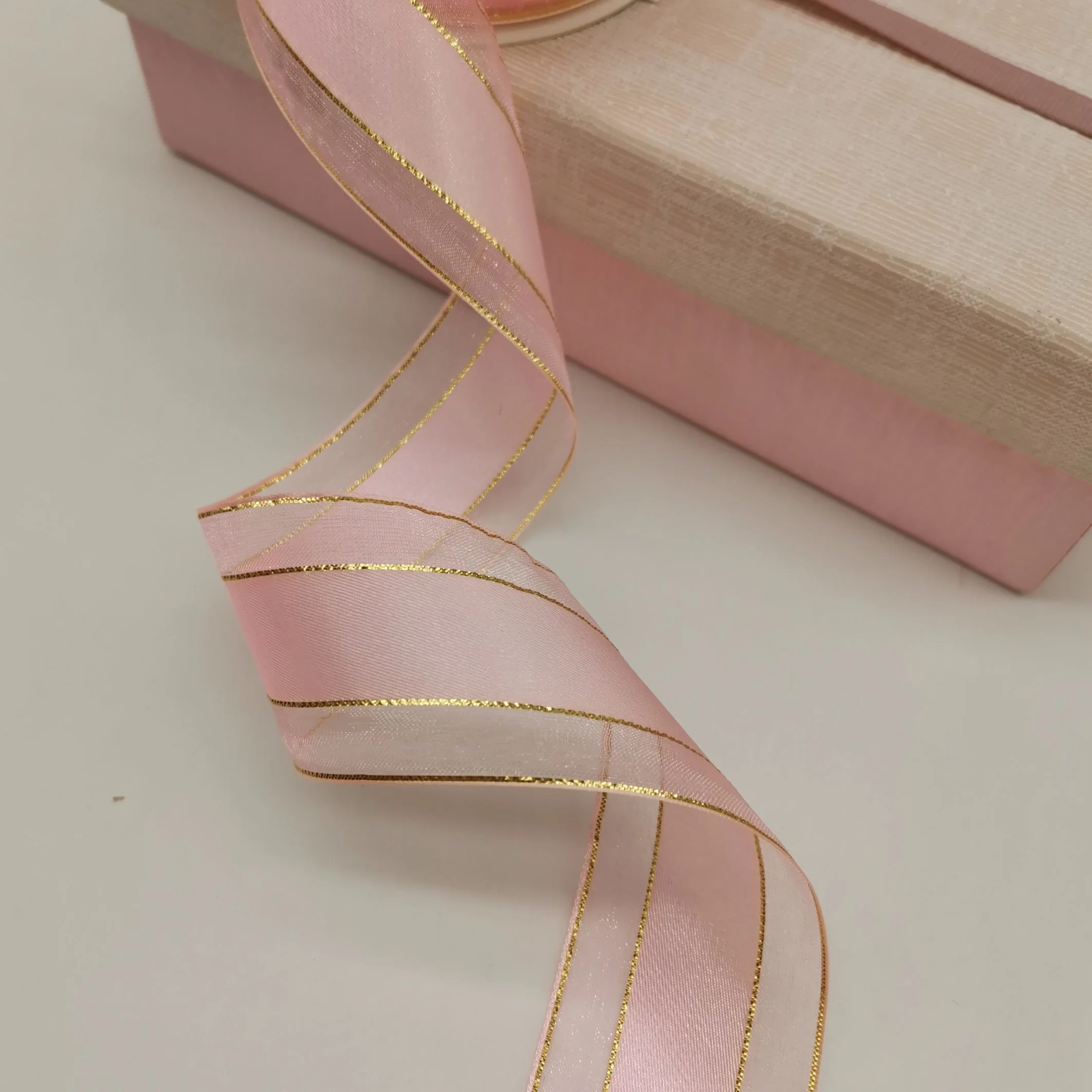 Factory/Wholesale/Supplier/OEM 100% Nylon Satin Center Organza Ribbon with Gold/Silver Trim