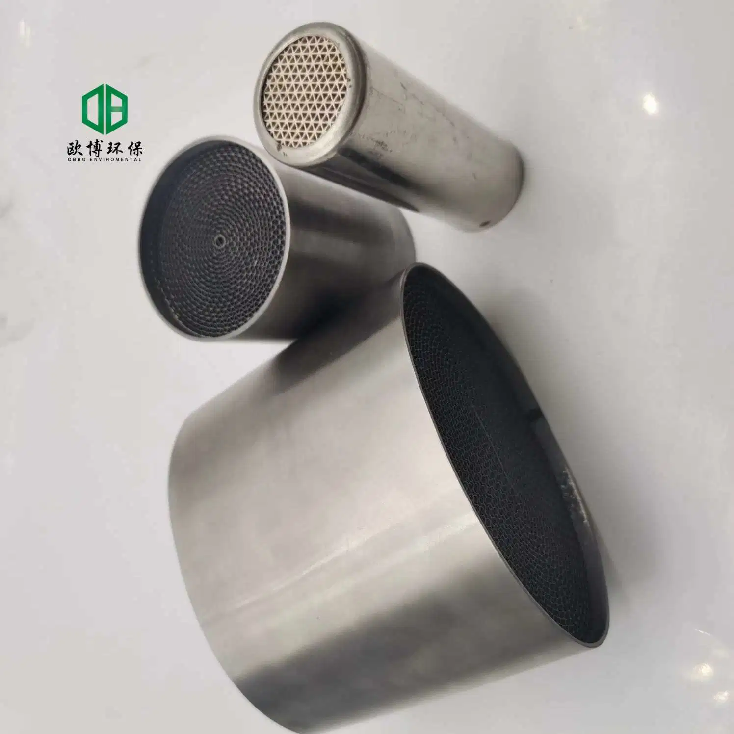 Motorcycel Parts Exhaust Honeycomb Ceramic Catalyst Carrier Catalytic Converters