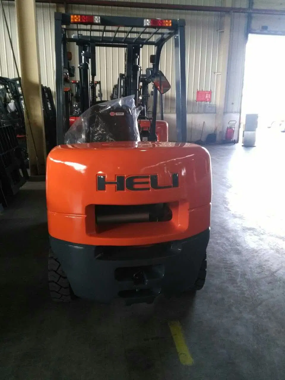 2.5ton Mini Diesel Forklift with Solid Tire CE Certificate