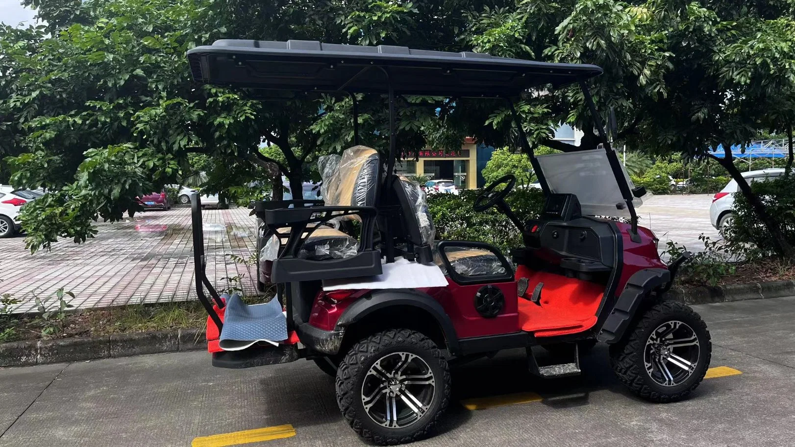 Comfortable Golf Car Fast Speed Good Quality Strong Power Passenger Car