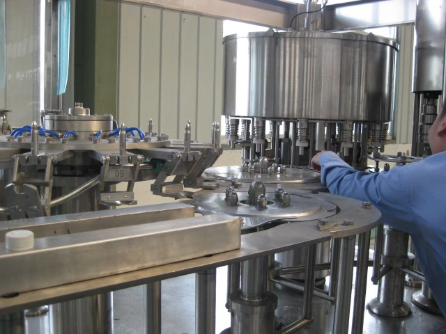 Filling Machine for Mineral Water with Capacity 5000B/H