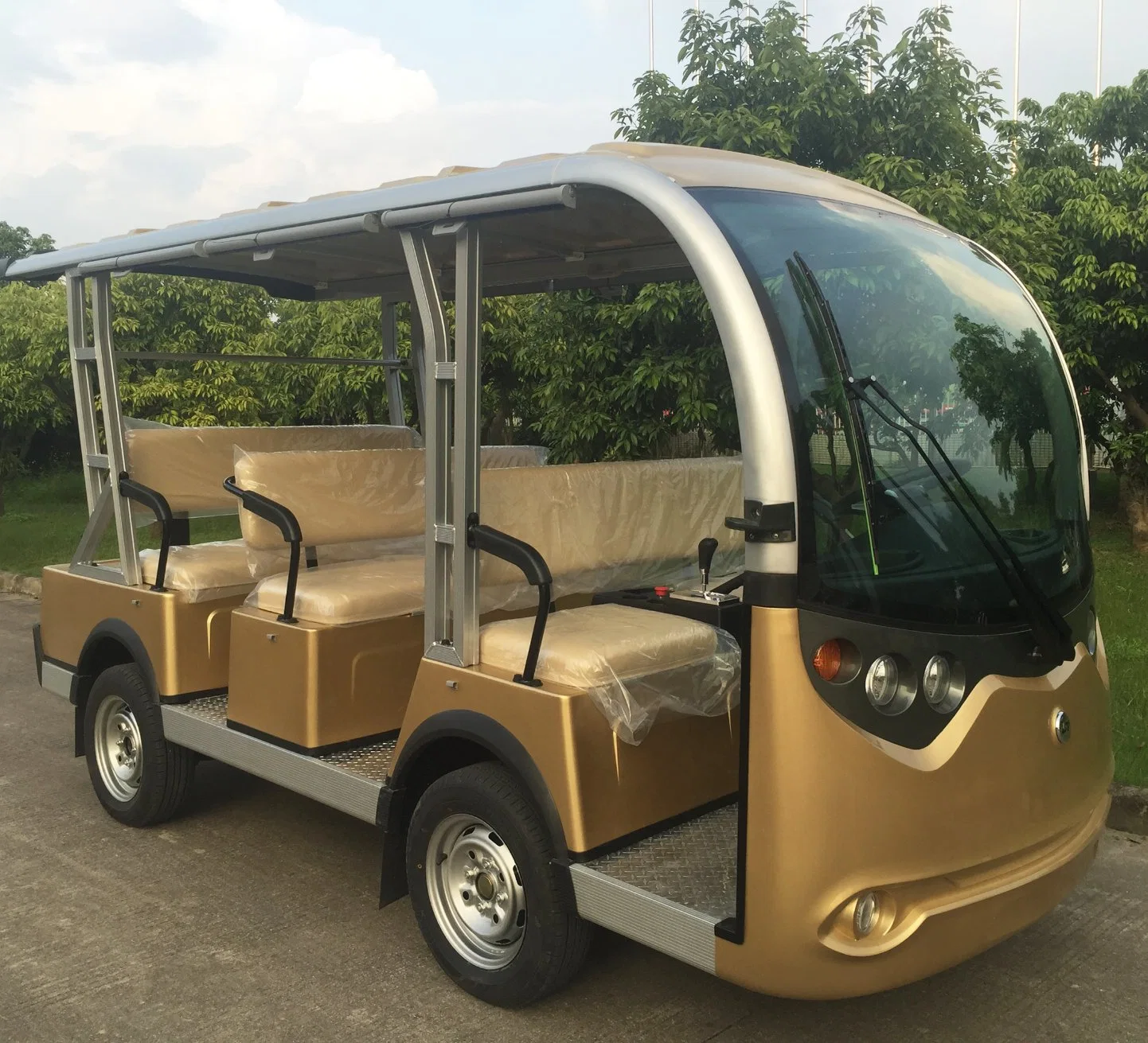 Comfortable Leather Seat Legal Driving 48V Battery Operated Electric Sightseeing Bus (Lt-S8)