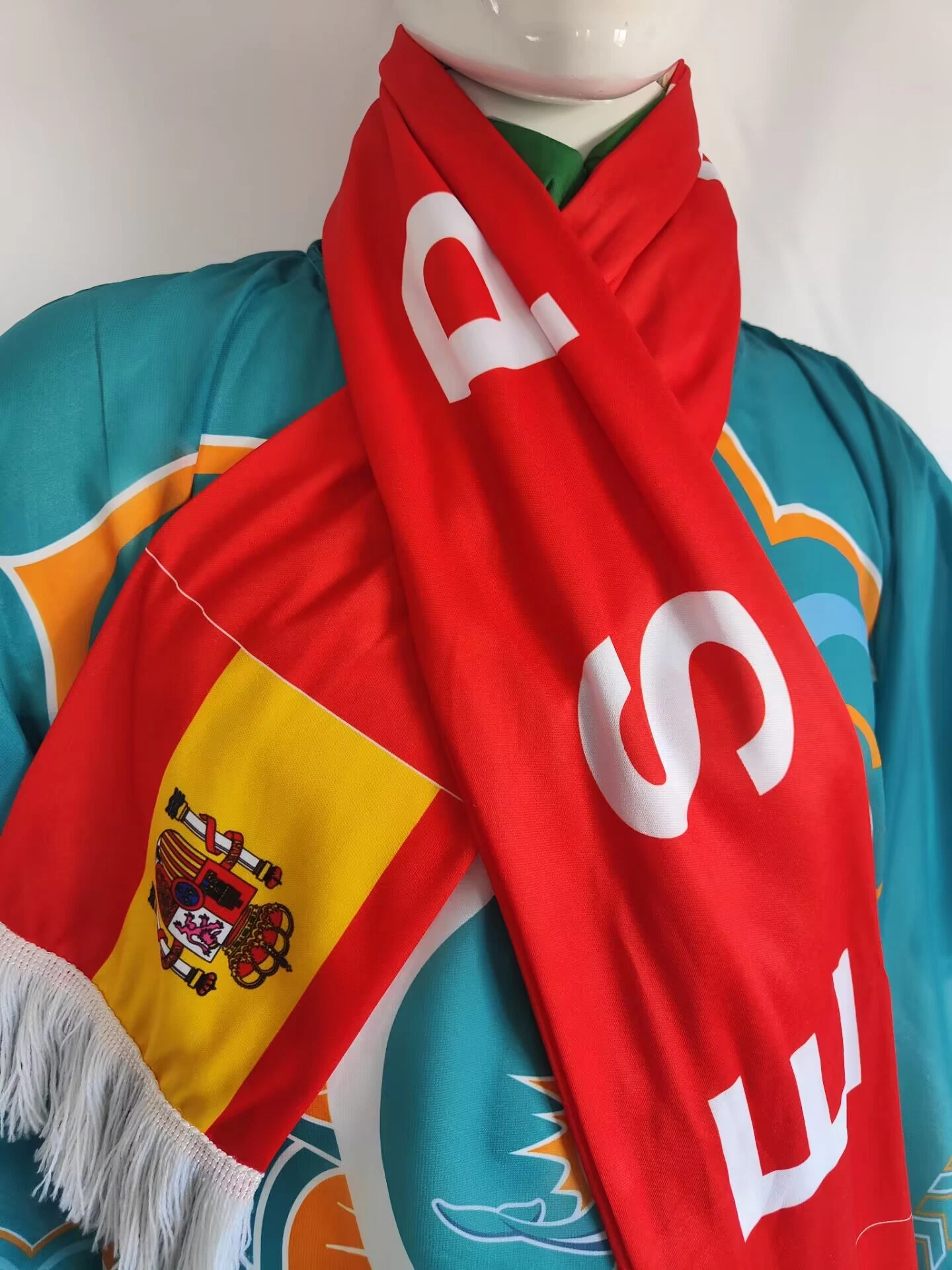 Écharpe de fan de football en polyester personnalisée avec un design et une taille personnalisés