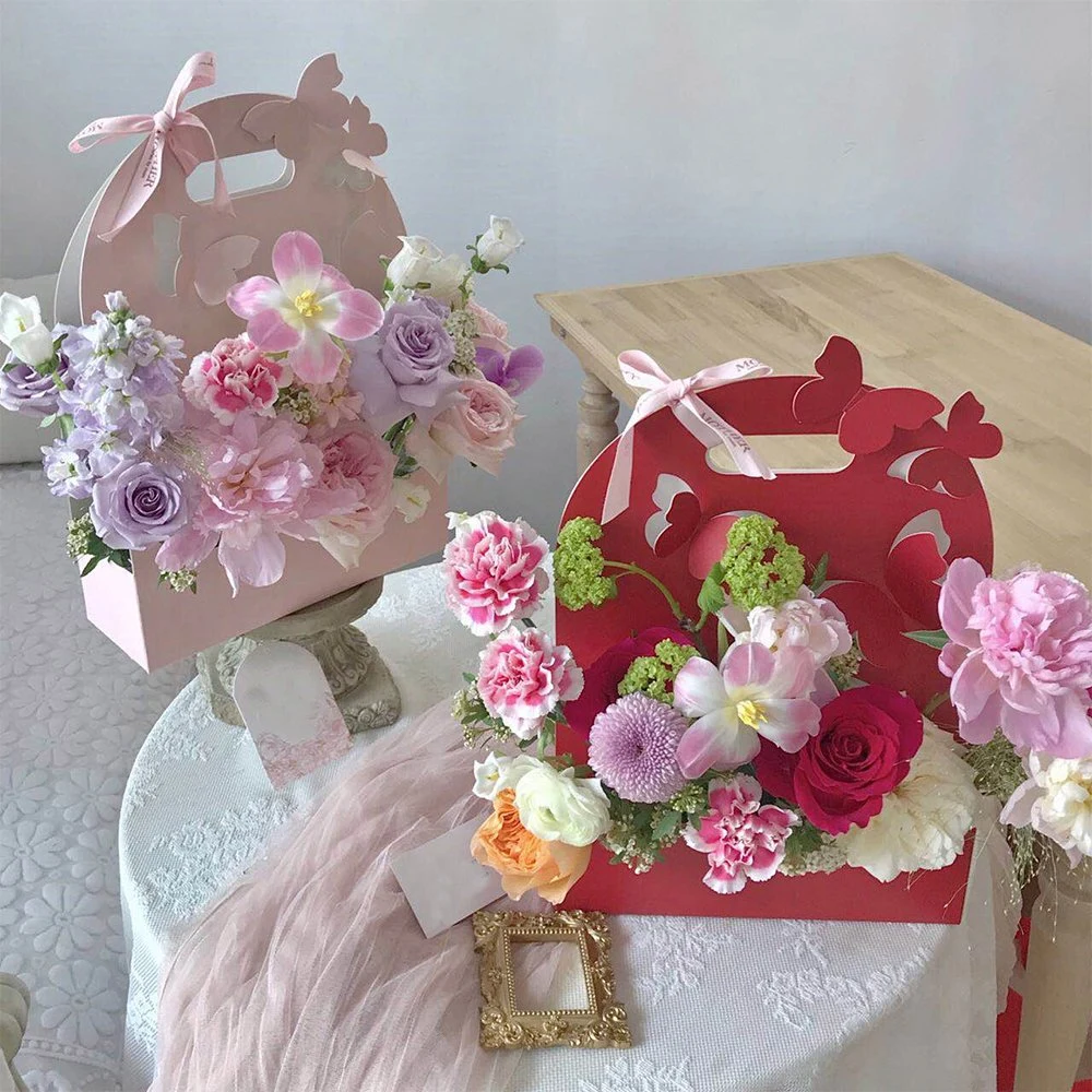 Sac de bouquet de fleurs en papier petit en gros avec papillon.