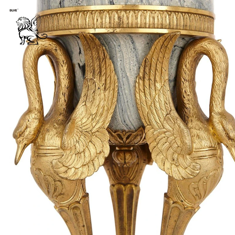 Decoração de Villa de Casa Grande de Vaso de Porcelana Antiga de Bronze e Latão Dourado com Metal de Cisne Bfc-024, muito procurado e vendido.