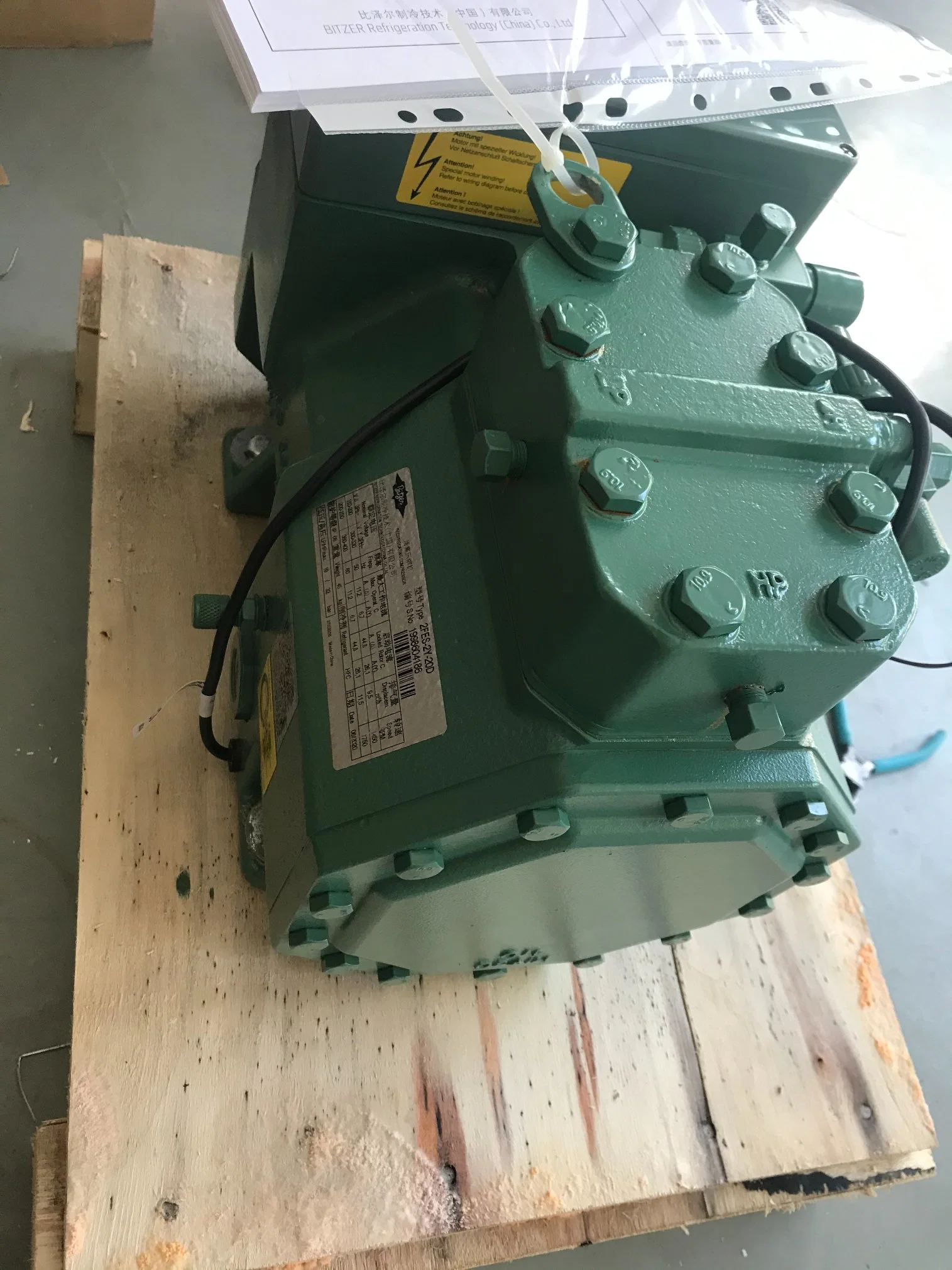 12HP China 4tes-12 Refrigeration Semi Hermetic Compressor 4tcs-12.2