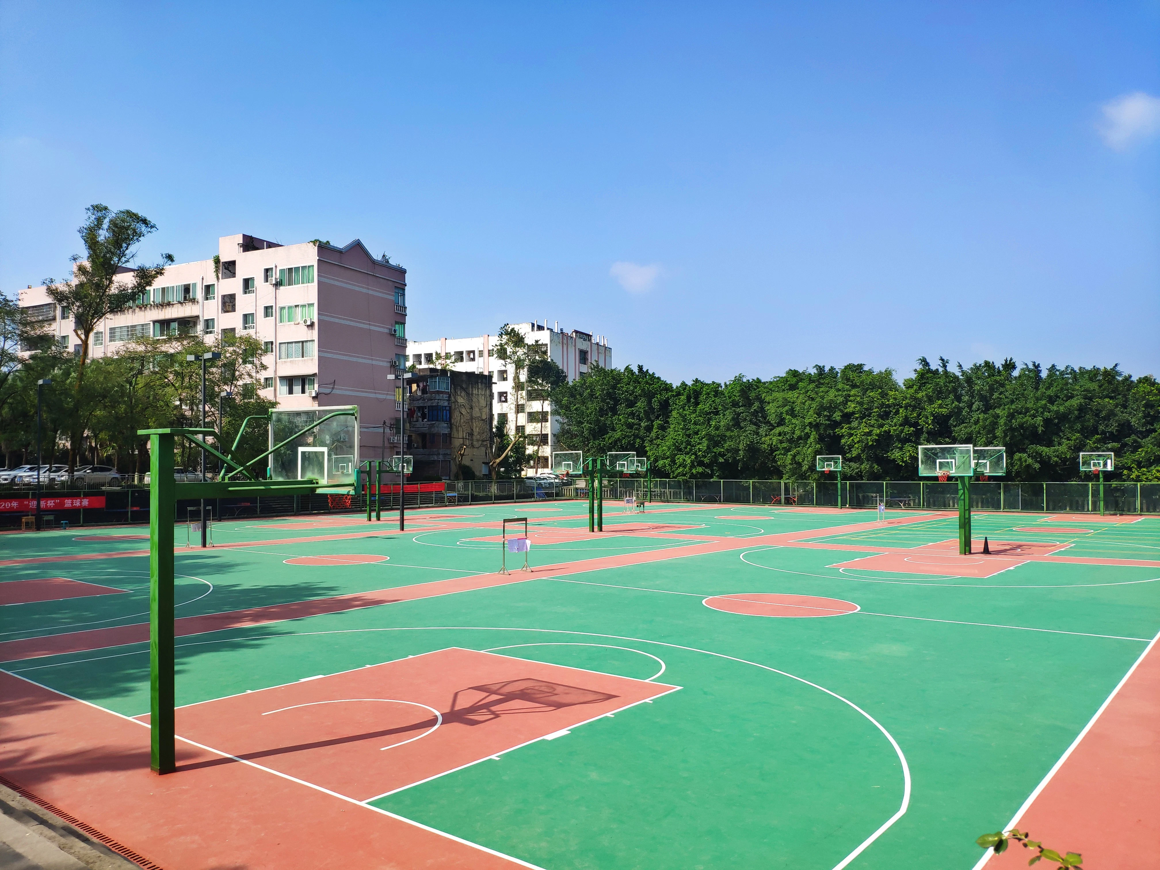 Shock Absorbing Badminton Court Surface