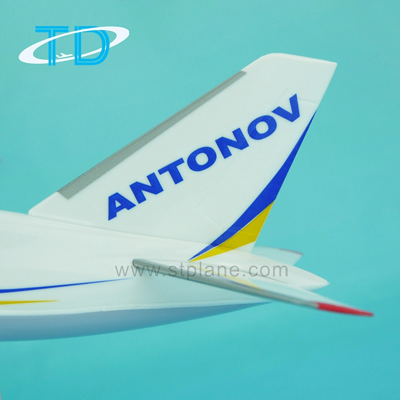 Un Antonov-124 a escala 1: 200 34cm de la fabricación de moldes de plástico en Shantou