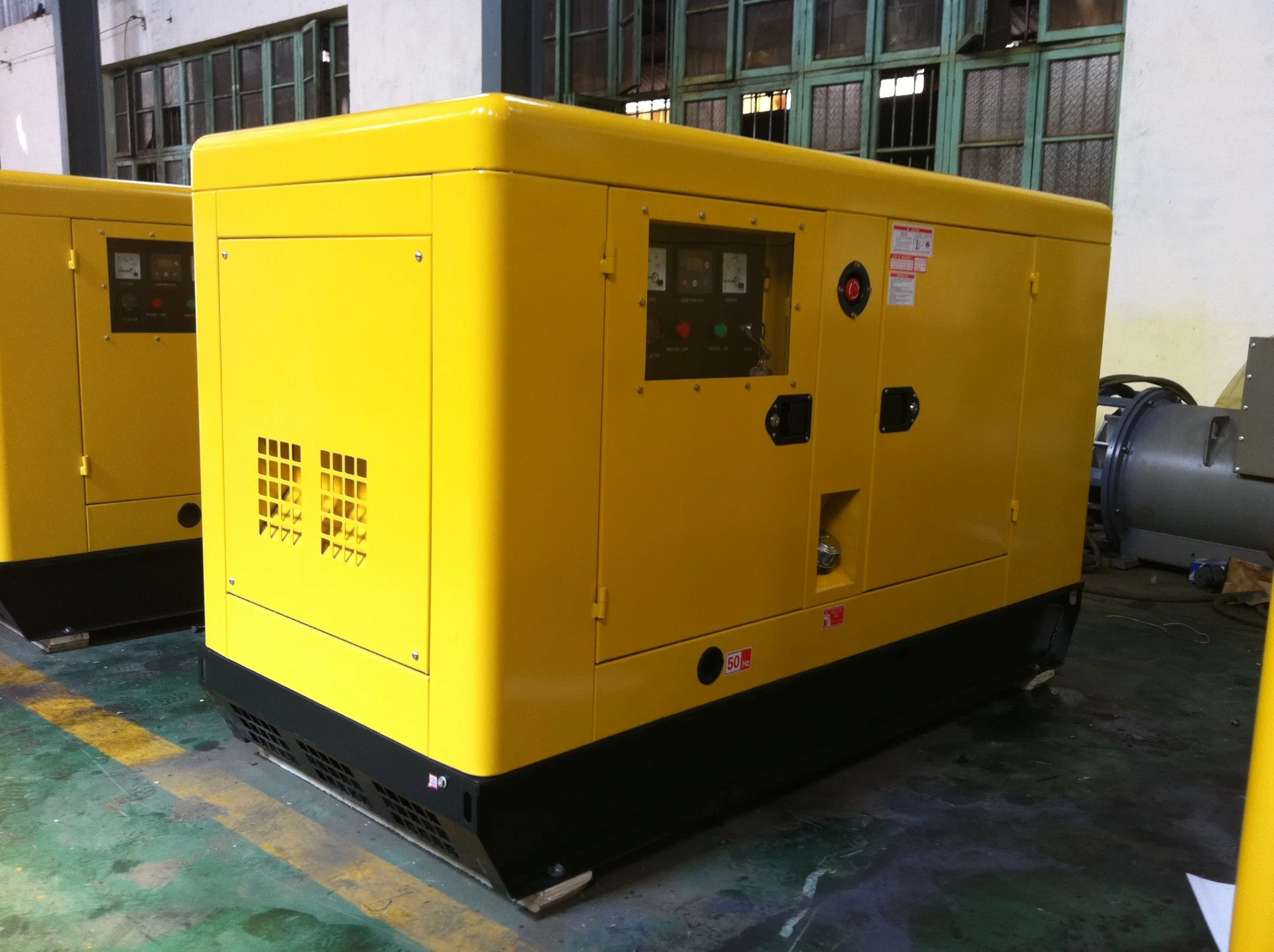 10kVA-2500kVA Silent Diesel Generator Cummins/Mitsubishi/Deutz/Yangdong/Yuchai/Weichai/ Shangchai/Sdec Soundproof Generating Set Canopy Electric Genset for Sale