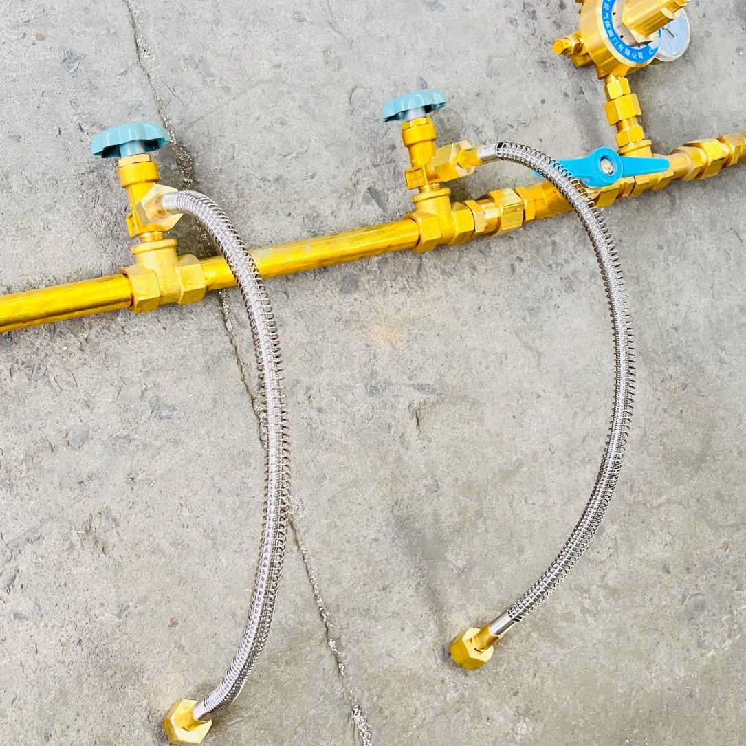 Brass Manual Semi/Full-Auto Gas Manifold Collecting Bar for Hospital Industrial Oxygen CO2 C2h2 N2 H2 Cylinder Supply Station with Pipeline Valve Nipples Tubes