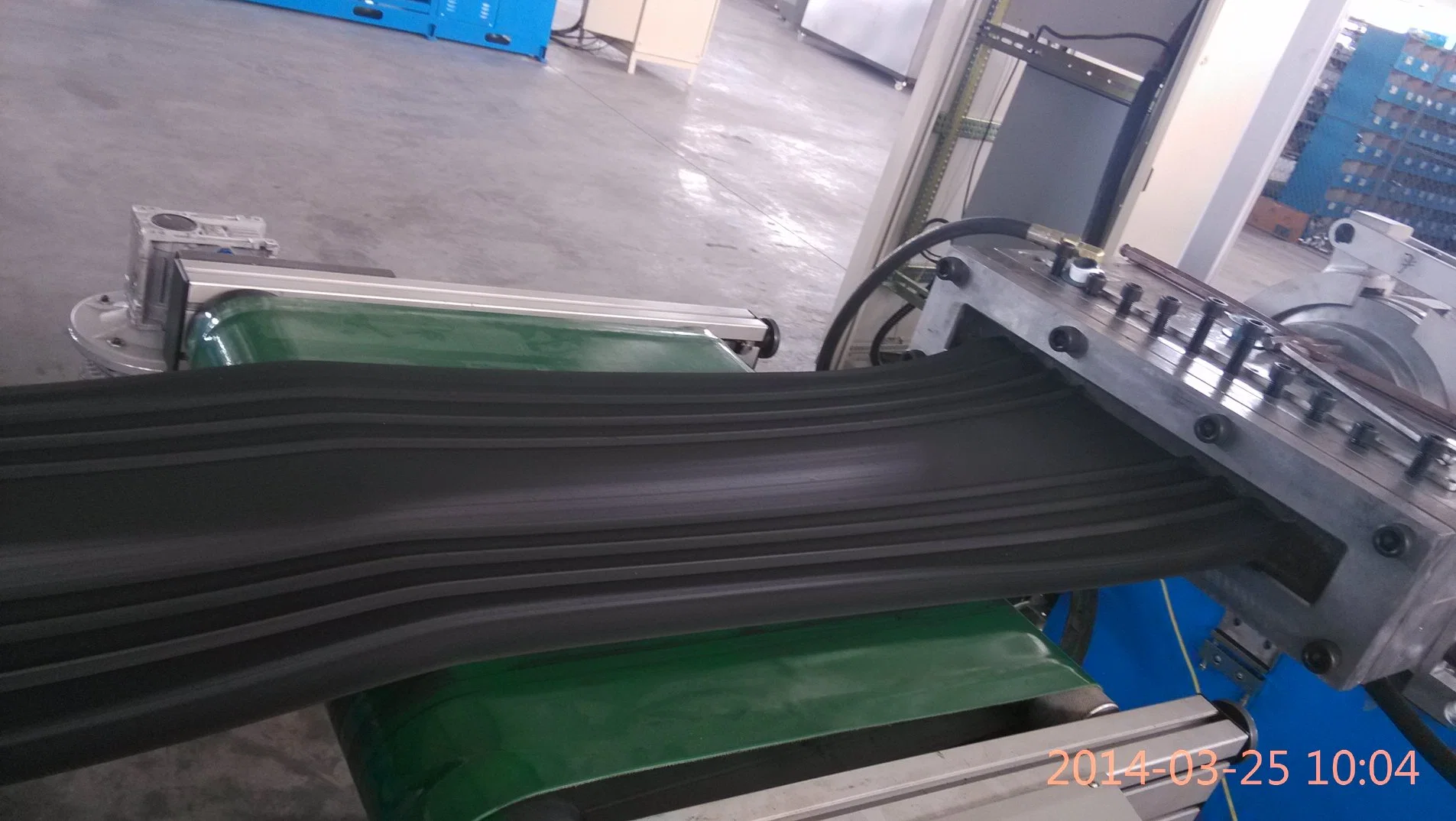 Rubber Profile Extrusion and Vulcanization Machine Microwave Ovens and Hot Air Ovens