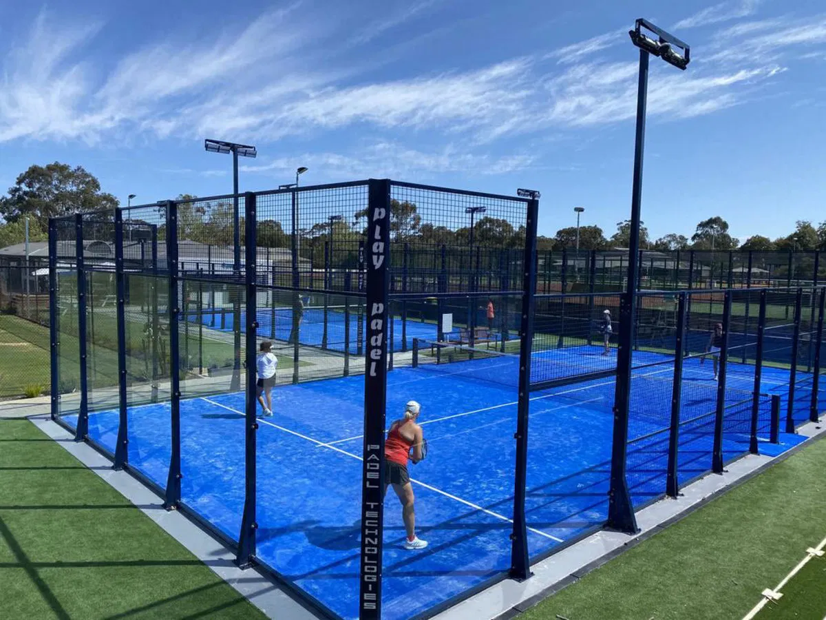 Hot Outdoor Rail Network Padel Court Full Set of Equipment