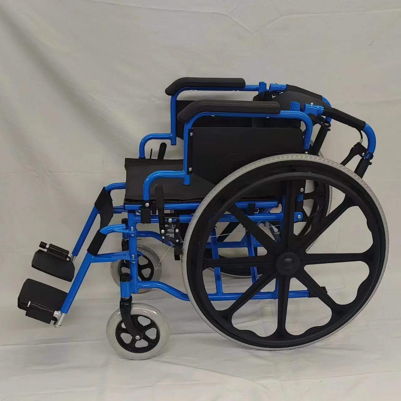 Lightweight Hospital Manual Wheel Chair Foldable for Elderly with Liftable Armrest