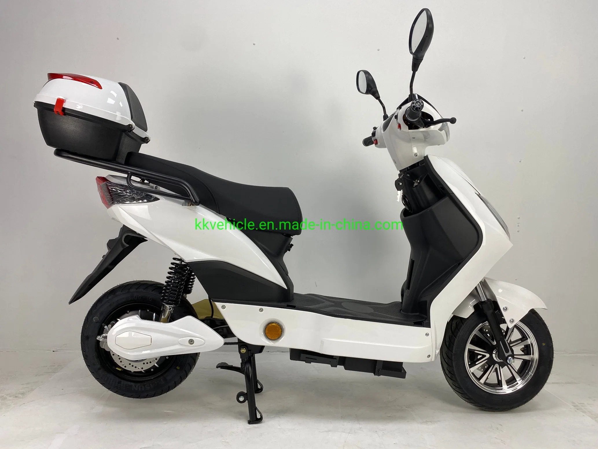 Горячая продажа 60V800W электрический скутер с 60V20ah литиевые батареи и стандартам CE
