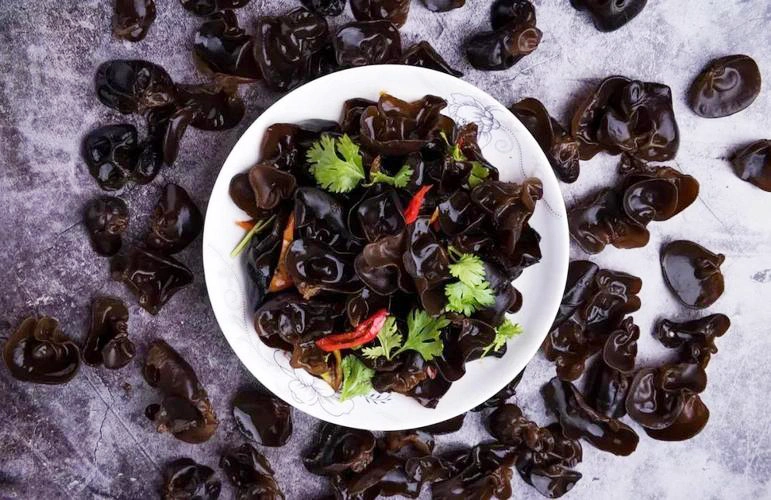 Sun Dried Mushrooms Soaked Black Fungus