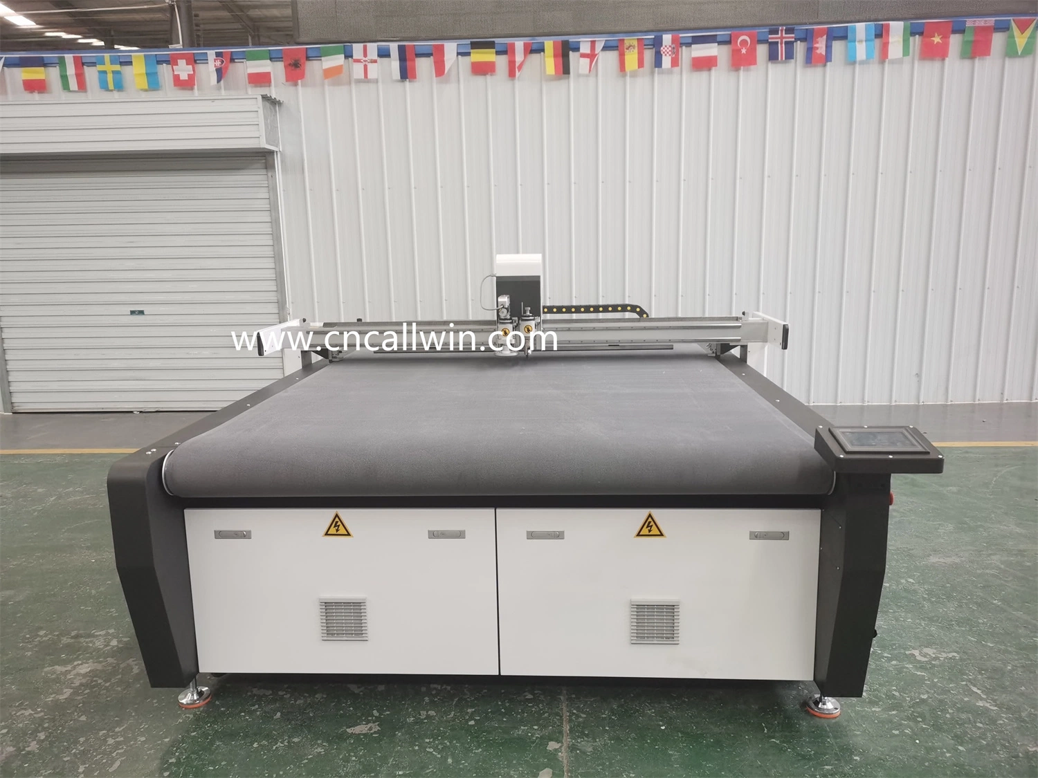 CNC Oscillating Flatbed Cutting Machine Genuine Leather Fabric, Textile, Cardboard, Plastic Board, Grey Board, White Board, Gask