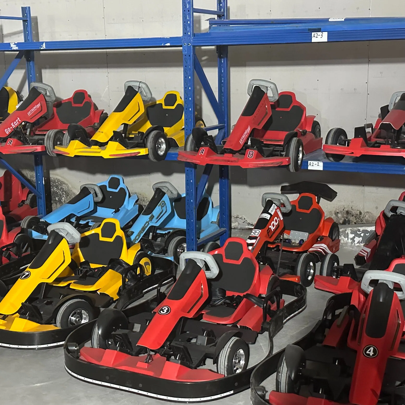 10% de descuento K9-2 Colorful 54V velocidades alta/media/baja cambie a 35km/H Niños de deriva Tamaño vaya Karts para la diversión