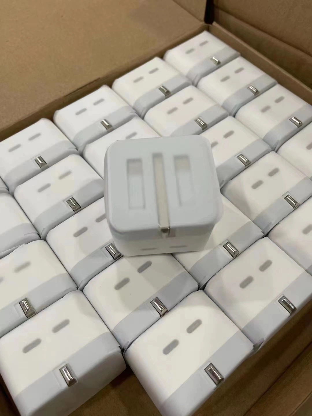 شاحن جداري للهاتف المحمول بقوة 35 واط مزدوج PD سريع الشحن محول EU Us USB-C+C لأجهزة iPhone 14 13 12 الجديدة.