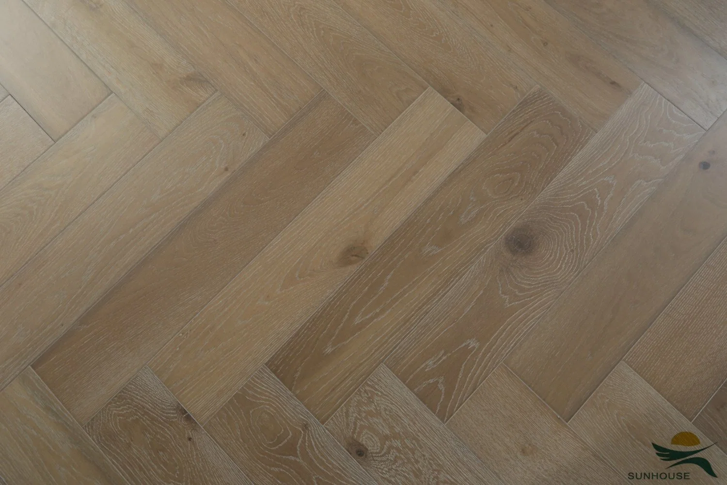 190/220/240/260/300 Household Wood Flooring White Brushed Wide Plank Engineered Oak Wood Flooring Sunhouse Flooring Tiles