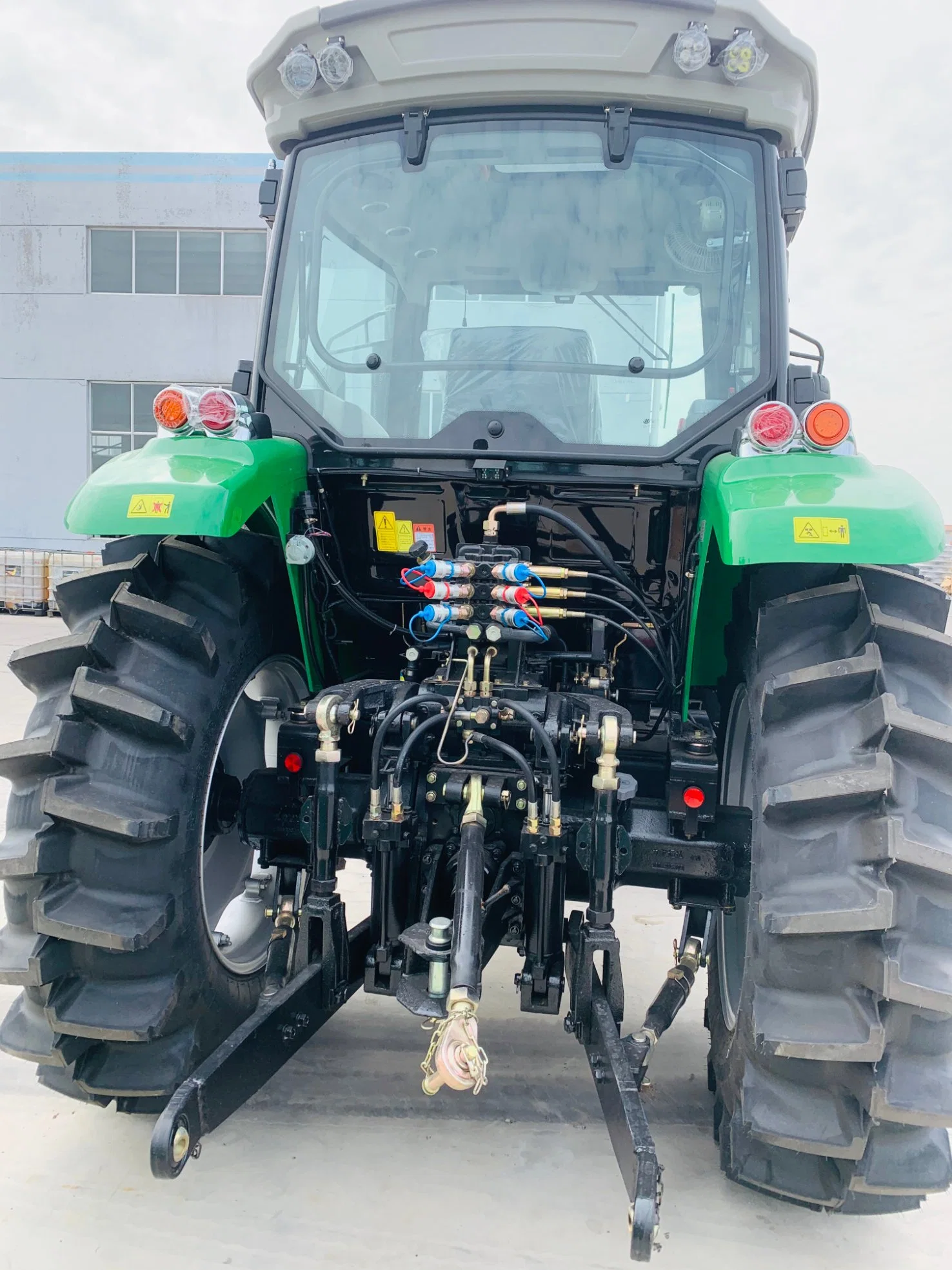 Telake 110HP 120HP 130HP 140HP Best Selling Three-Point Suspension Tractor Construction Equipment