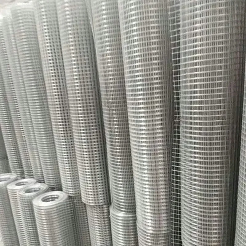 Vente en usine de tous types de treillis métallique soudé recouvert de PVC Maillage à fil galvanisé