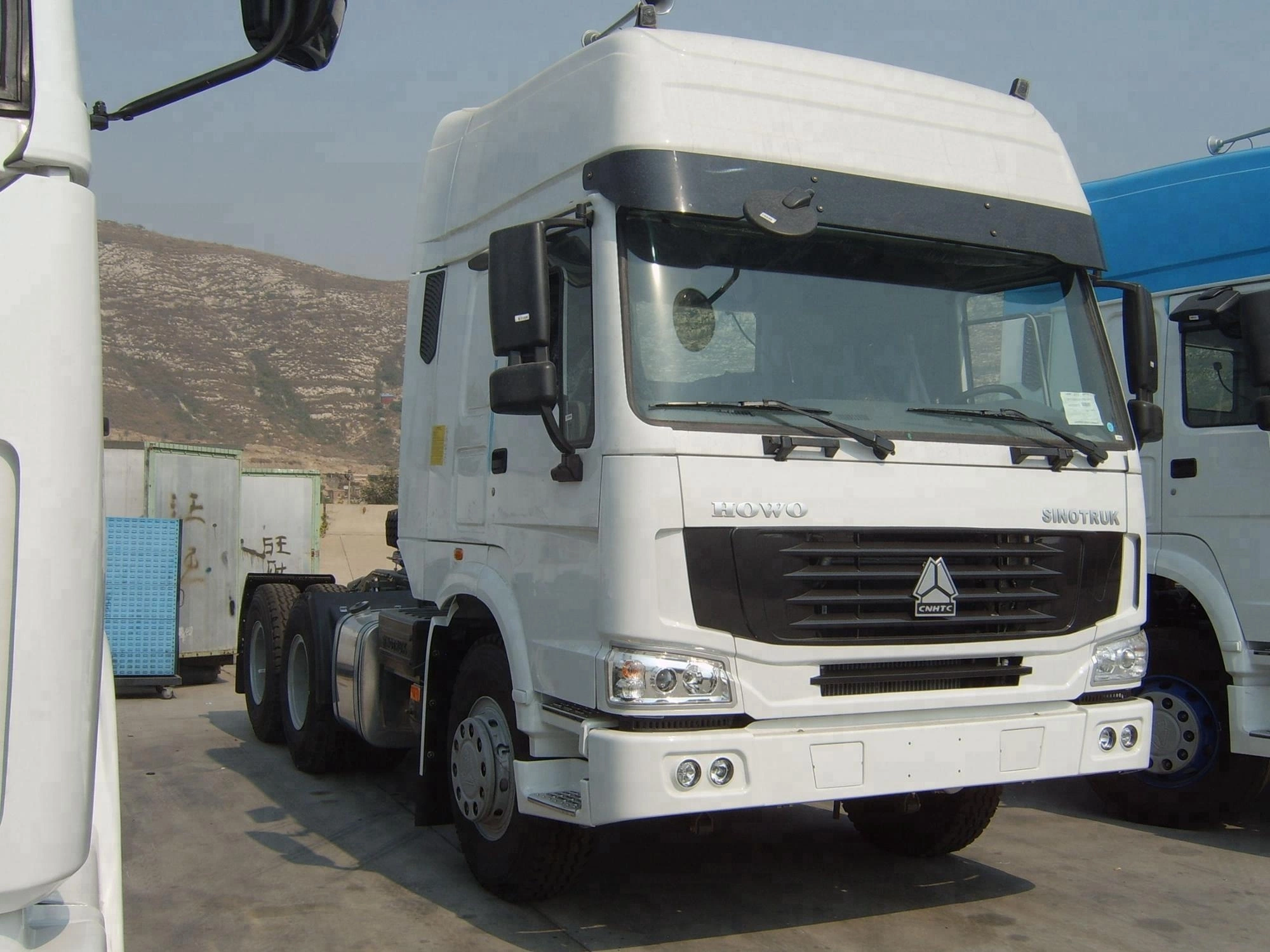 Sinotruck 420HP 6X4 10 Wheeler HOWO A7 Tractor Head Trucks for Sale