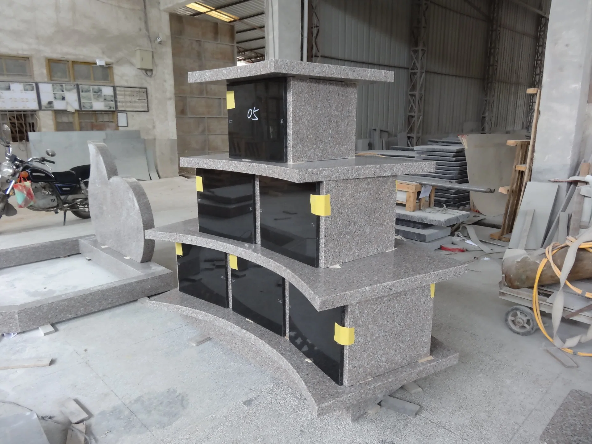 Colombarium Grey Indian Black in Granite Tombstone Cinerary